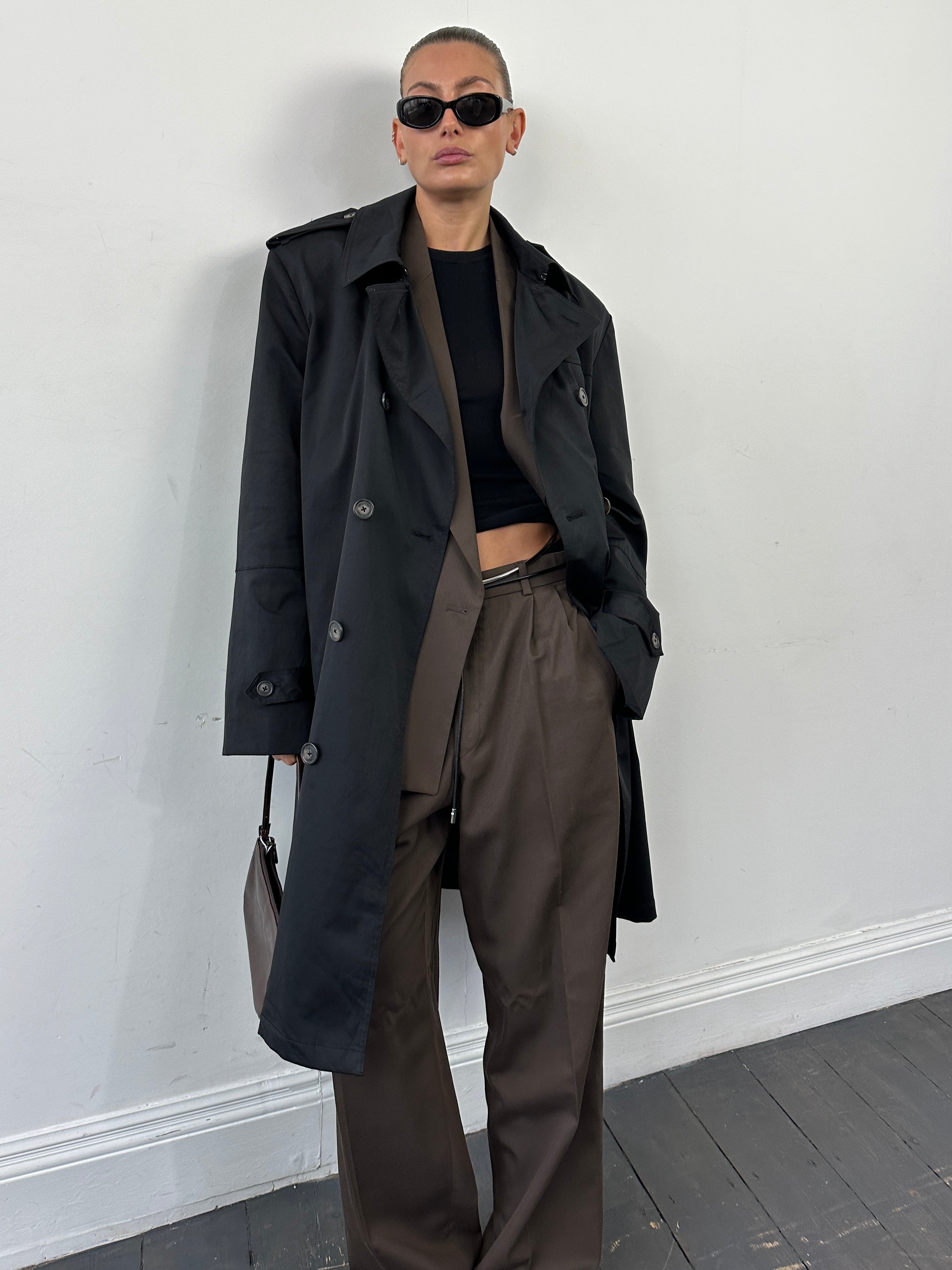 Ralph Lauren Chaps double-breasted cotton trench coat in XL, featuring classic style and button details on a neutral background.