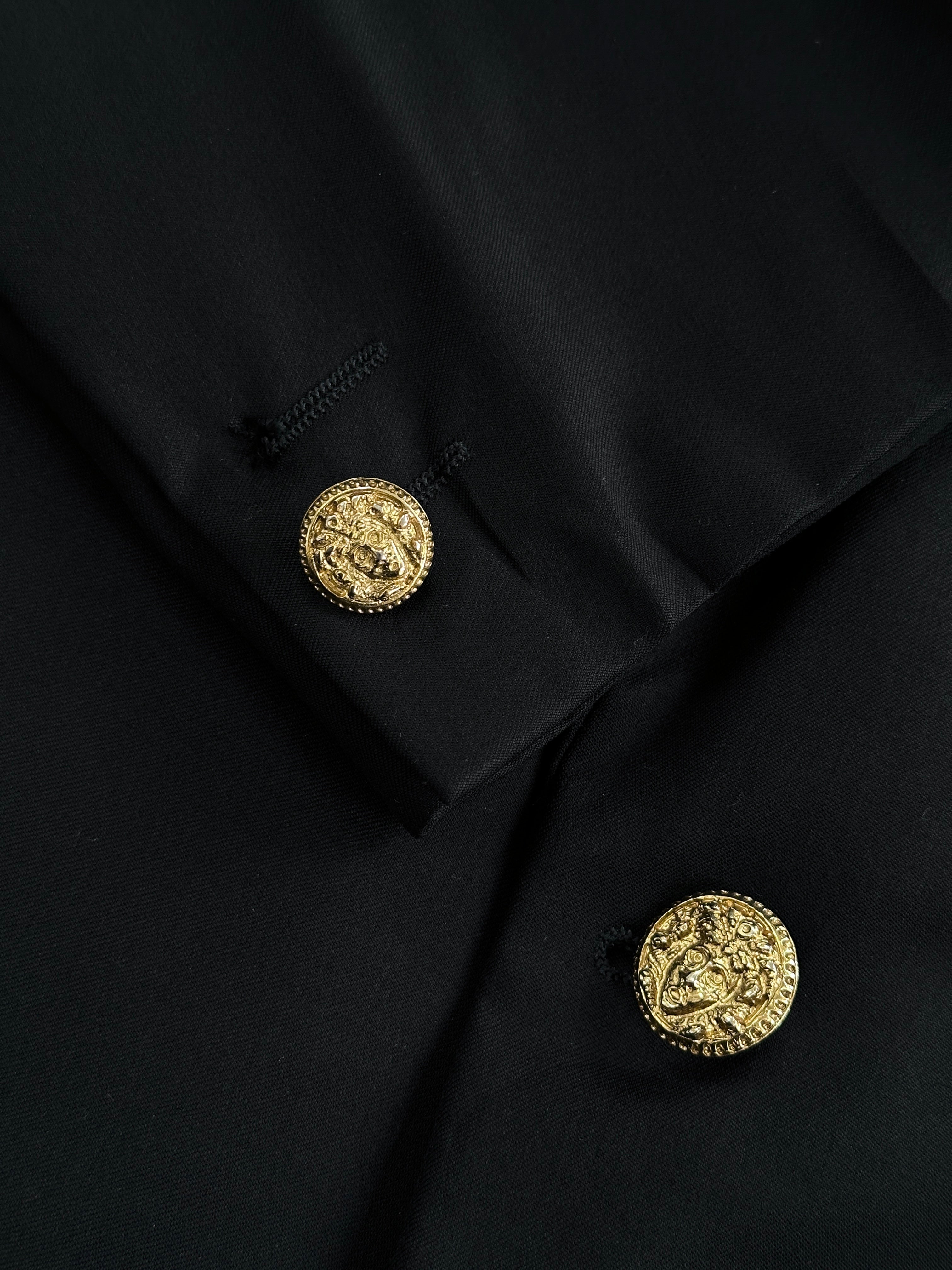 Versace bespoke men's blazer in pure wool with a single button, in size 48R/XXL, featuring classic tailored design.