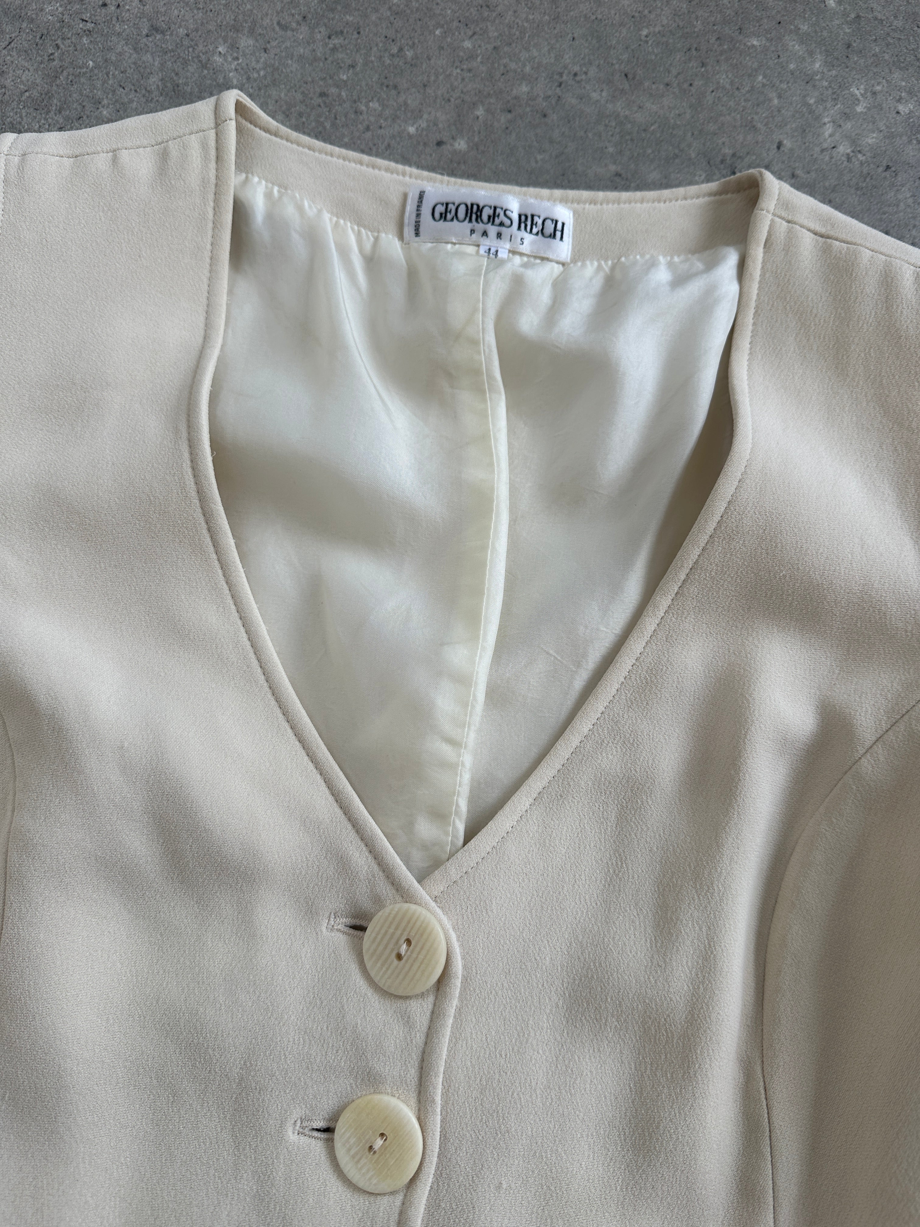 Vintage French 1980s tailored waistcoat, mid-size M, featuring classic design and detailed stitching for vintage fashion style.