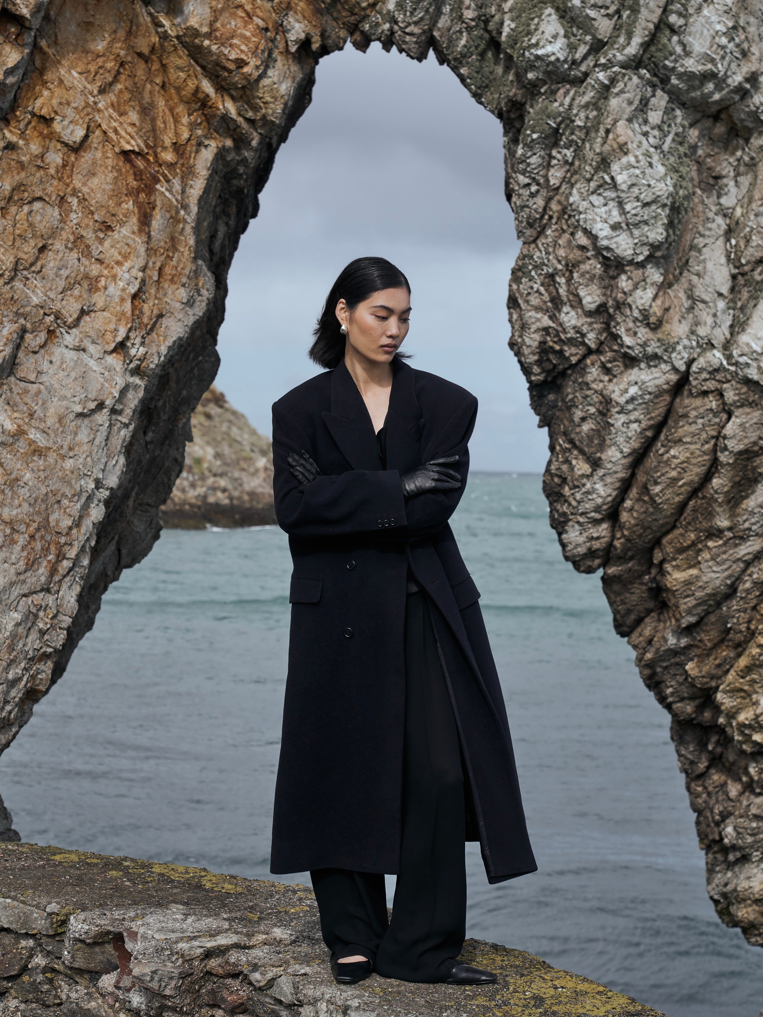 Pierre Cardin 1990s wool cashmere double-breasted floor-length coat in XL, showcasing a classic design with elegant tailoring.