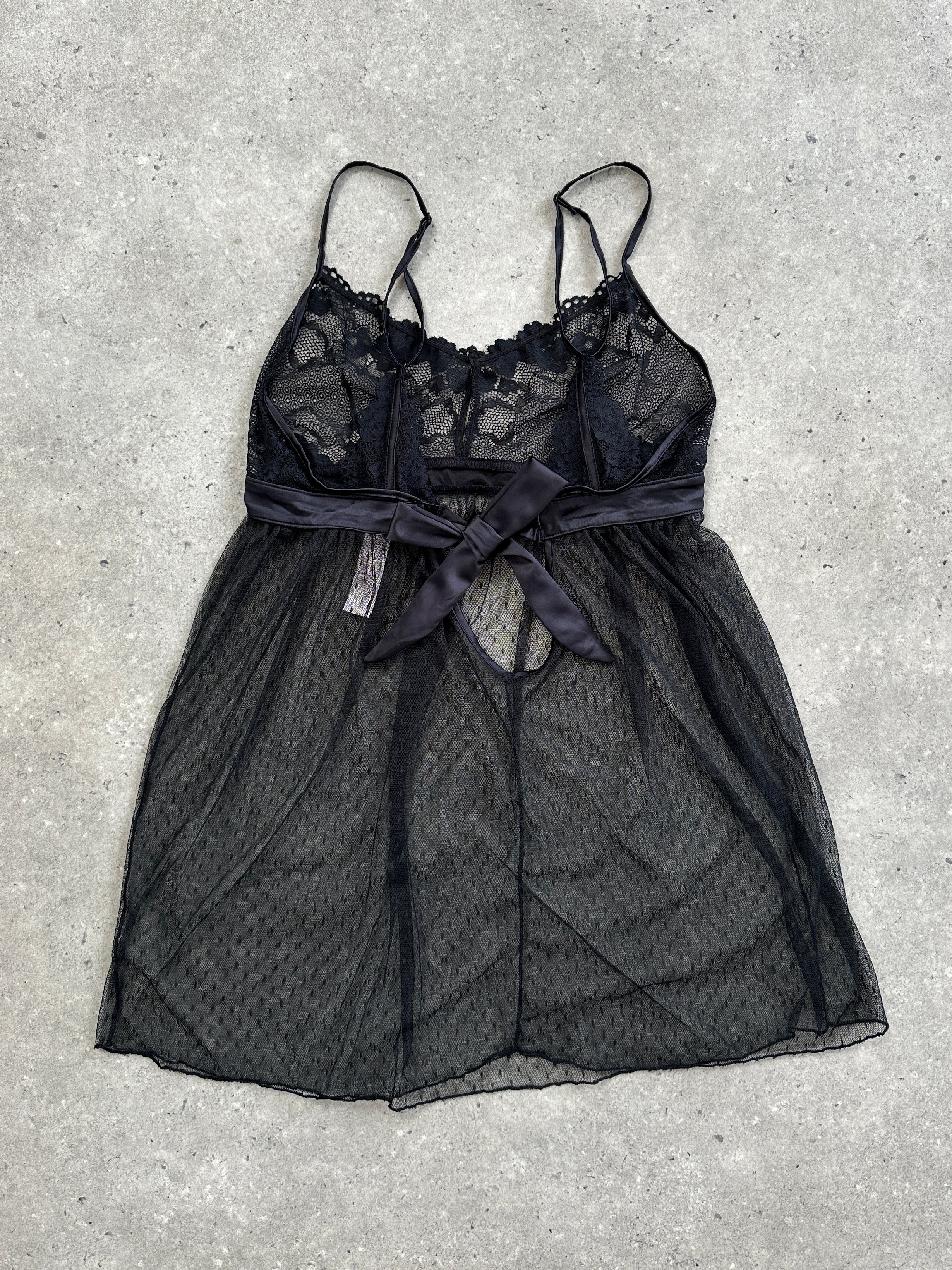 Vintage 2000s lace satin babydoll cami top in XS-M, featuring delicate lace details and a soft satin finish.