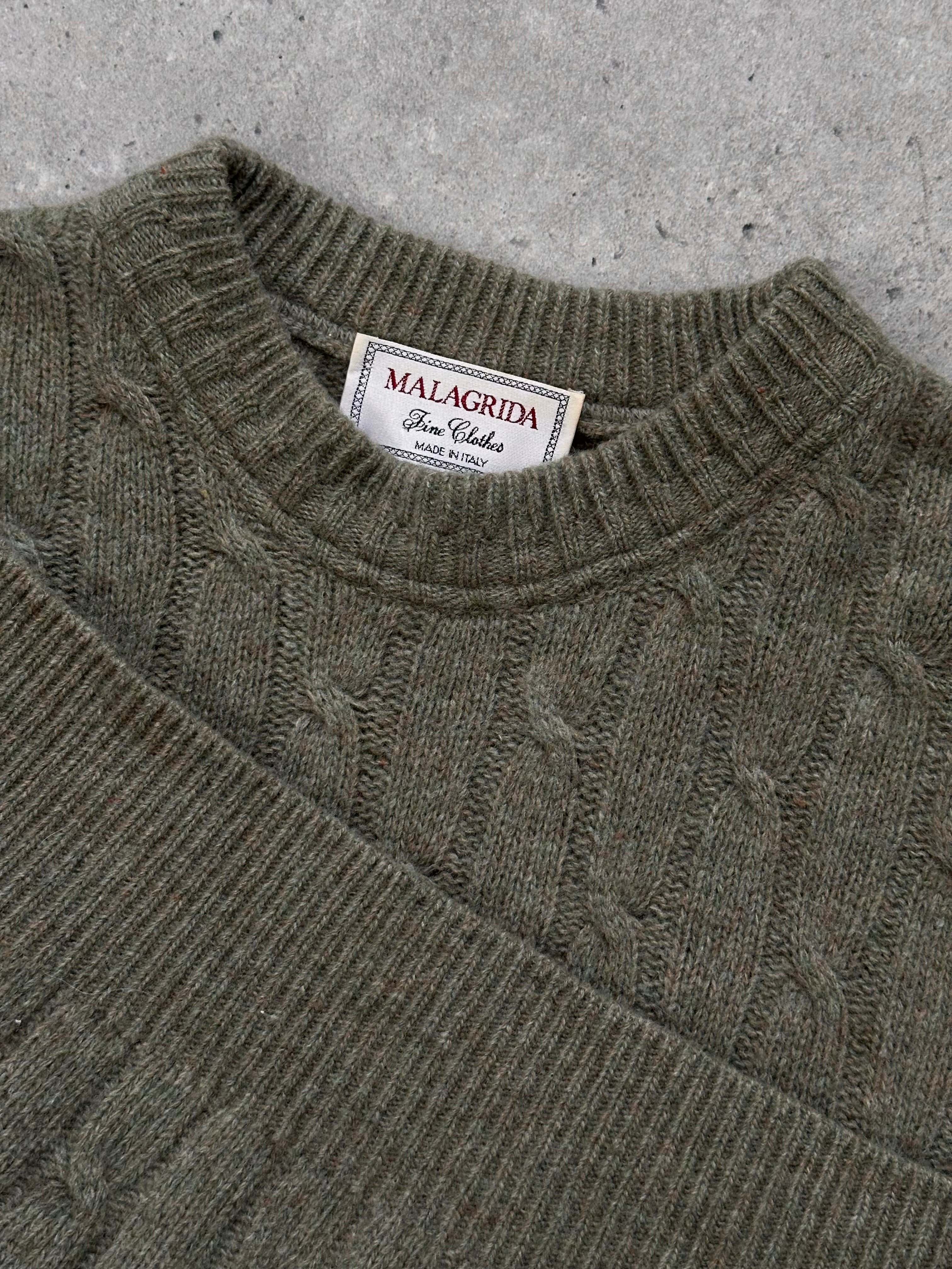Vintage Italian 1990s wool knitted jumper in XL, featuring a cozy, textured knit pattern and classic design.