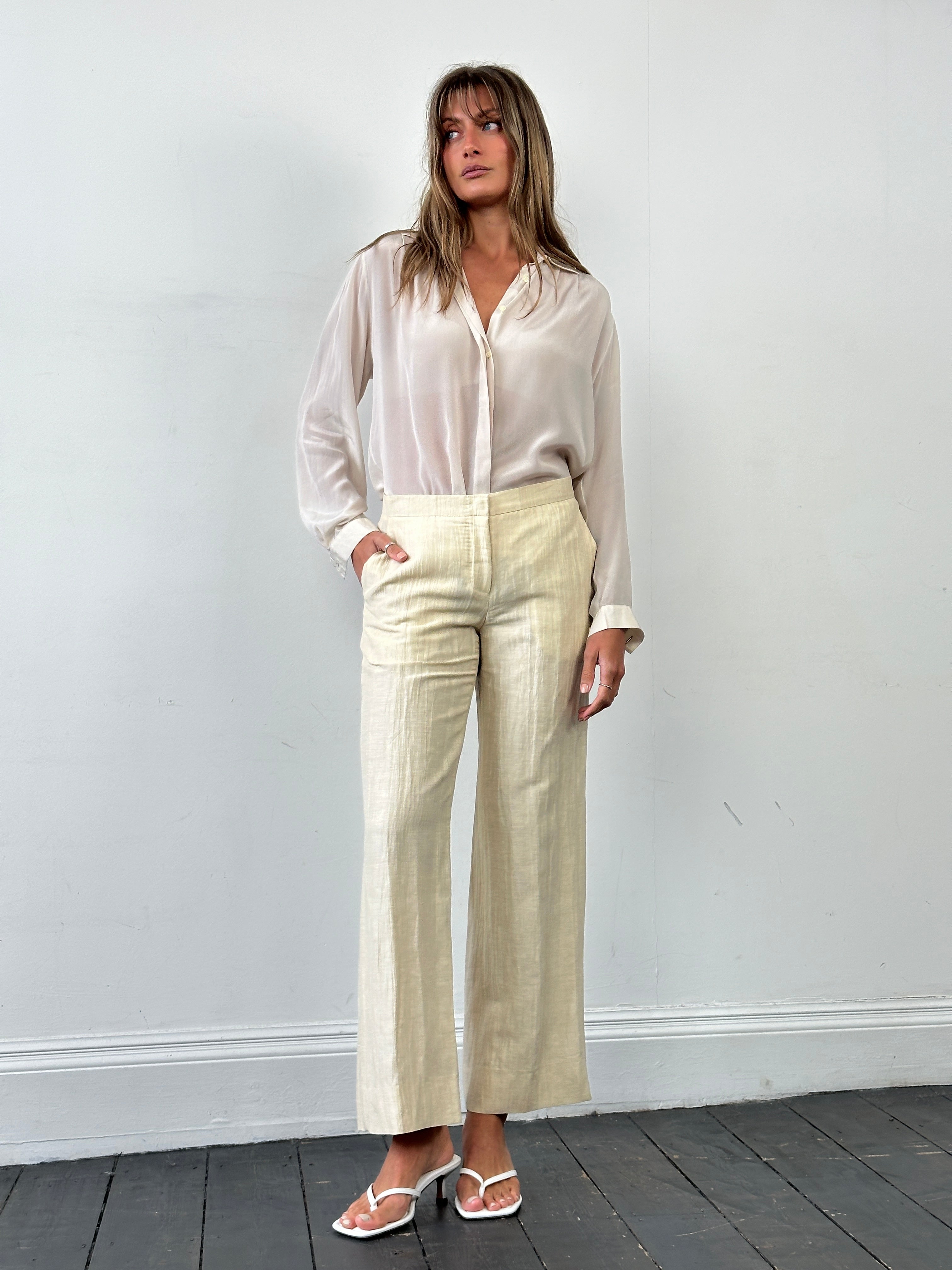 Max Mara linen silk low waist crinkle trousers in beige, featuring a relaxed fit and lightweight fabric, size W30.
