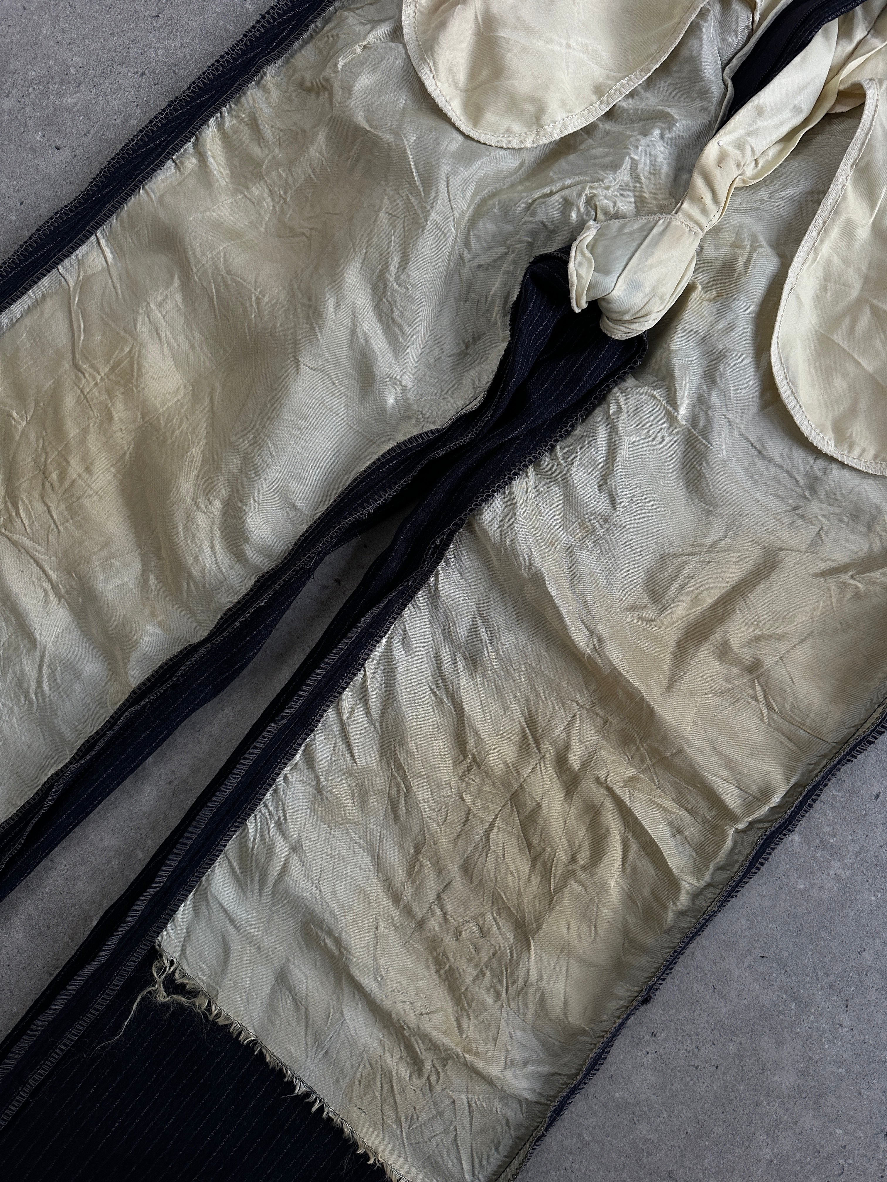 Vintage 1990s Pinstripe Pure Wool Suit - 38R/W28 - SYLK