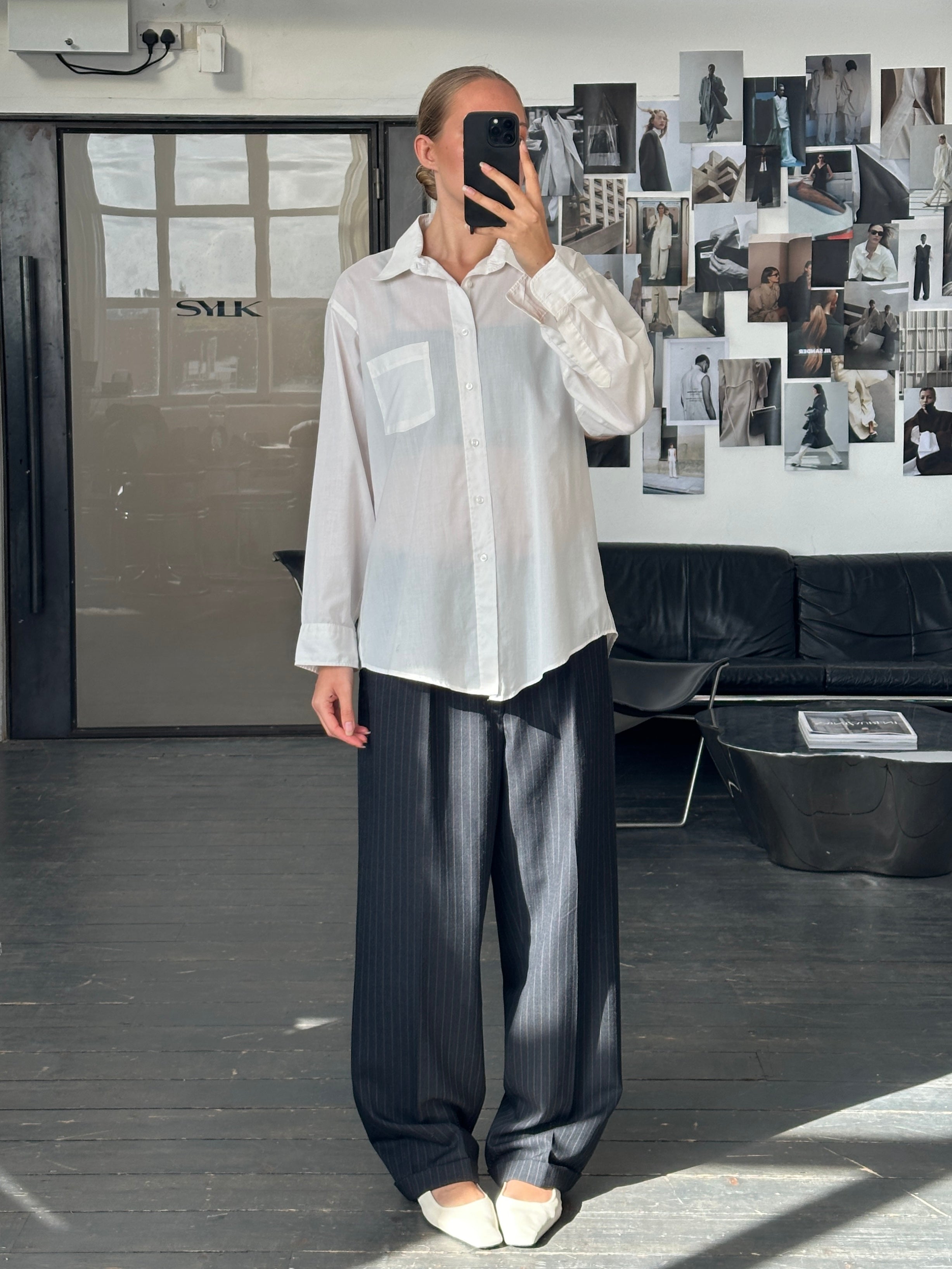 Christian Dior Monsieur 1990s cotton shirt in size L, light-colored, casual button-up shirt with classic design.