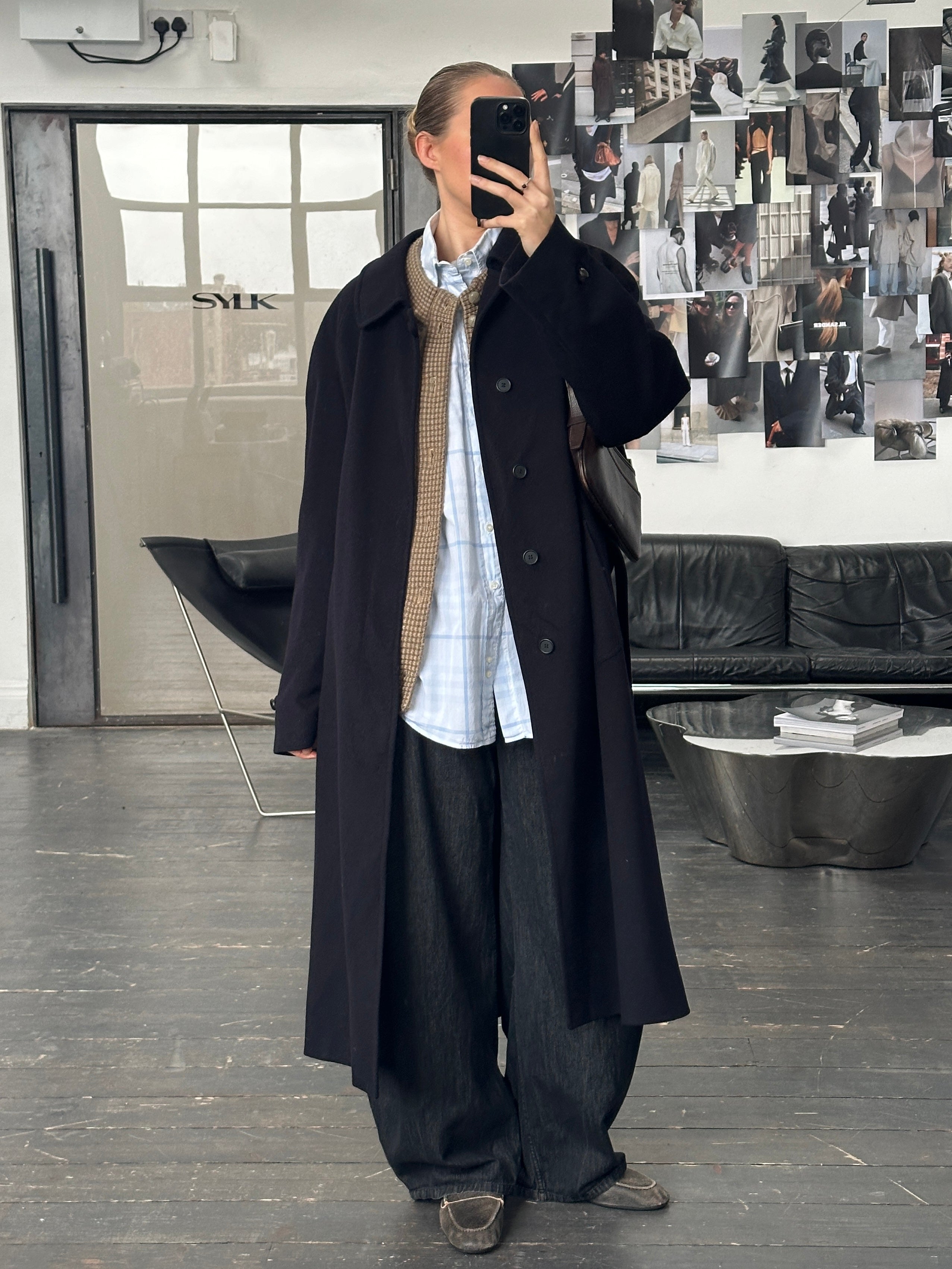 Vintage 1980s pure wool belted coat with concealed placket in XL/XXL size, featuring a classic design and vintage style details.