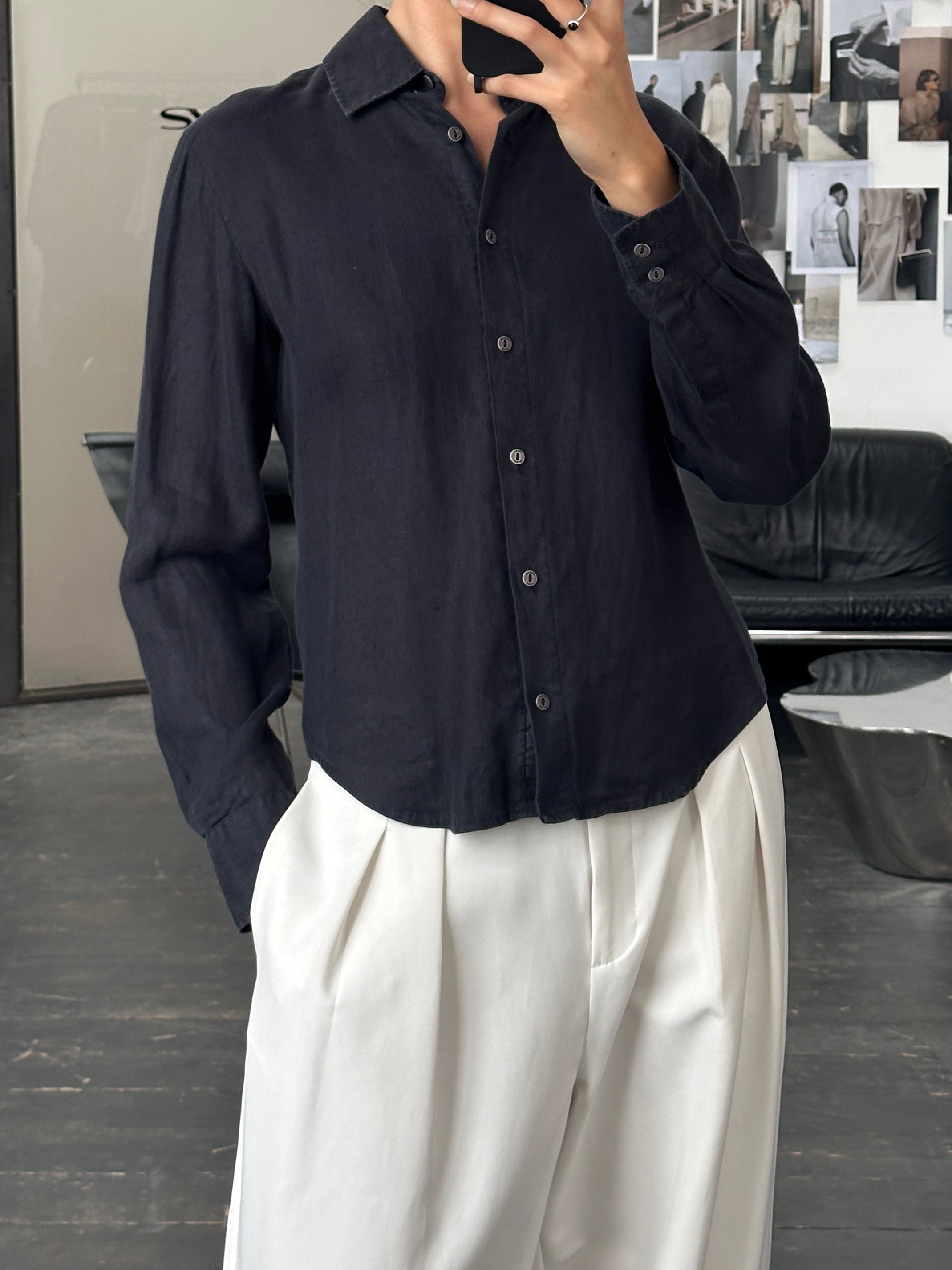 Armani Jeans pure linen shirt in size M, featuring a classic design with a collar and button-front, light and breathable fabric.