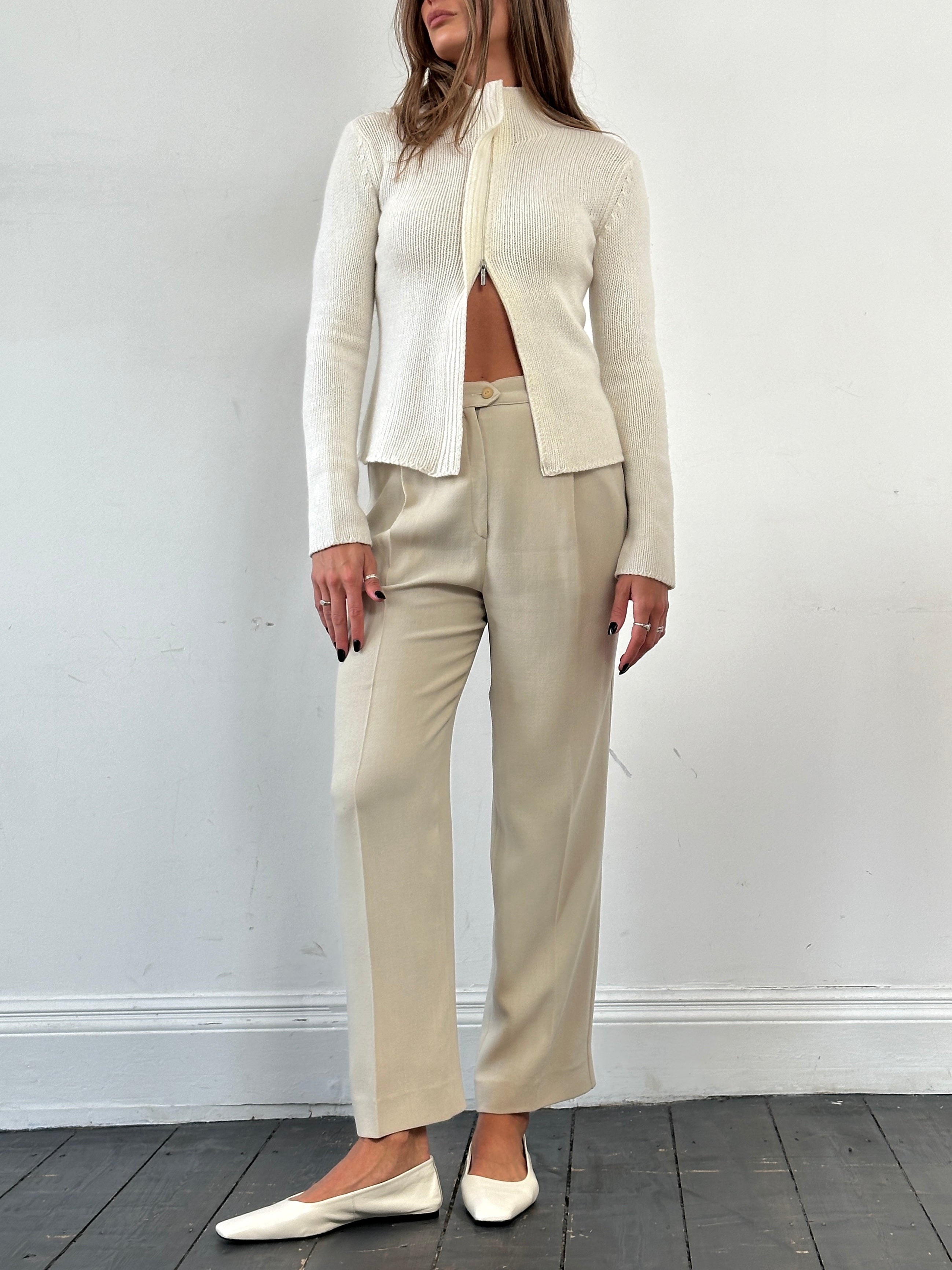 Max Mara pure wool straight leg tailored trousers in W28, showcased on a neutral background.