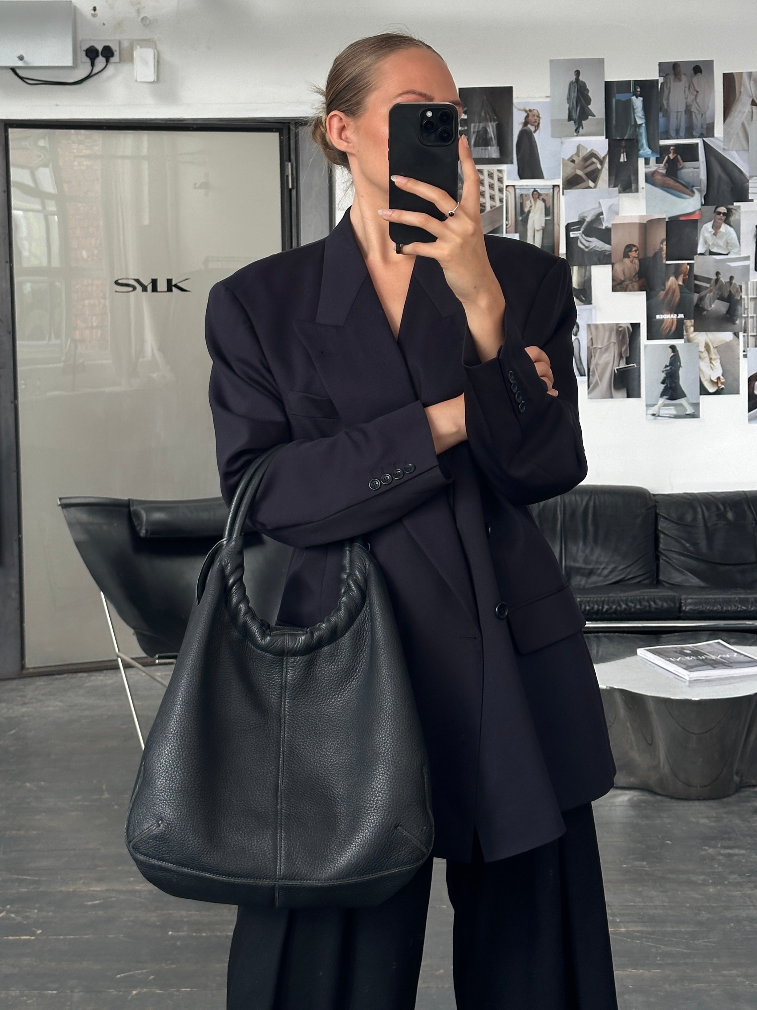 Hugo Boss 1990s double-breasted wool blazer in size 44L/XL, tailored fit with classic lapels and stylish design.