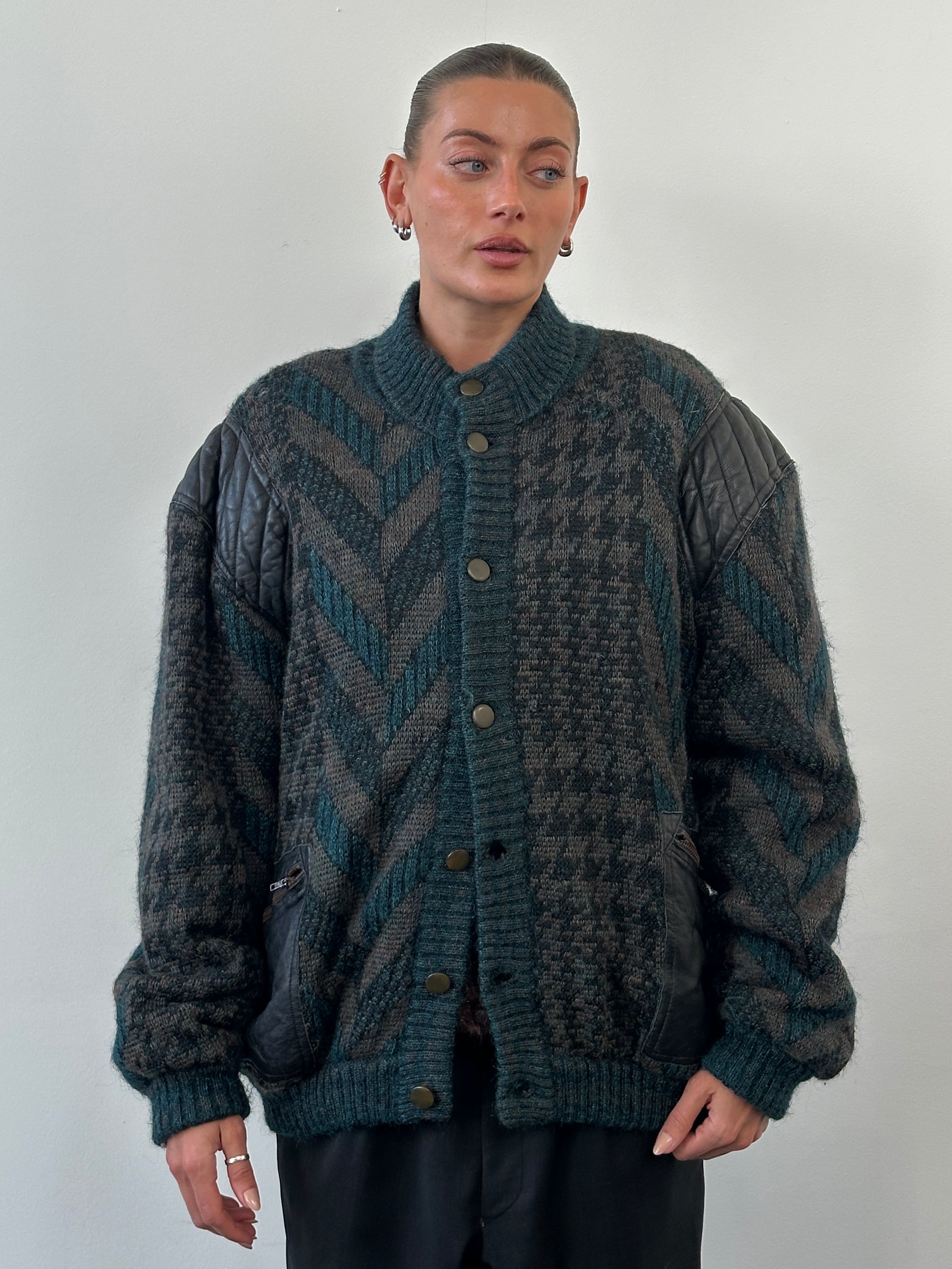 Vintage 1990s wool print knit bomber jacket in XL, showcasing a colorful retro design and classic bomber style.