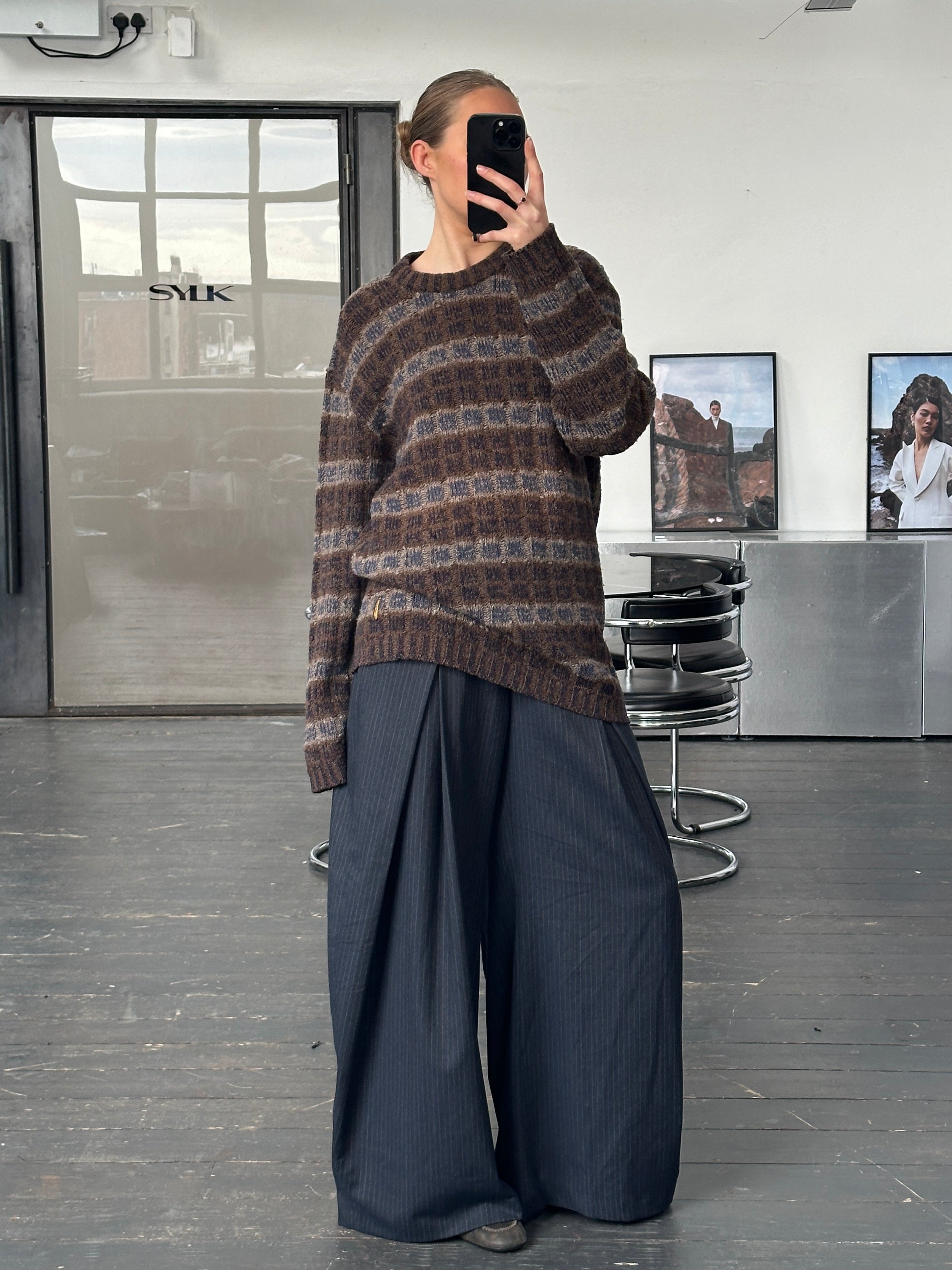 Armani Jeans 1990s wool check knitted jumper in XL with a classic plaid pattern and ribbed cuffs and collar.