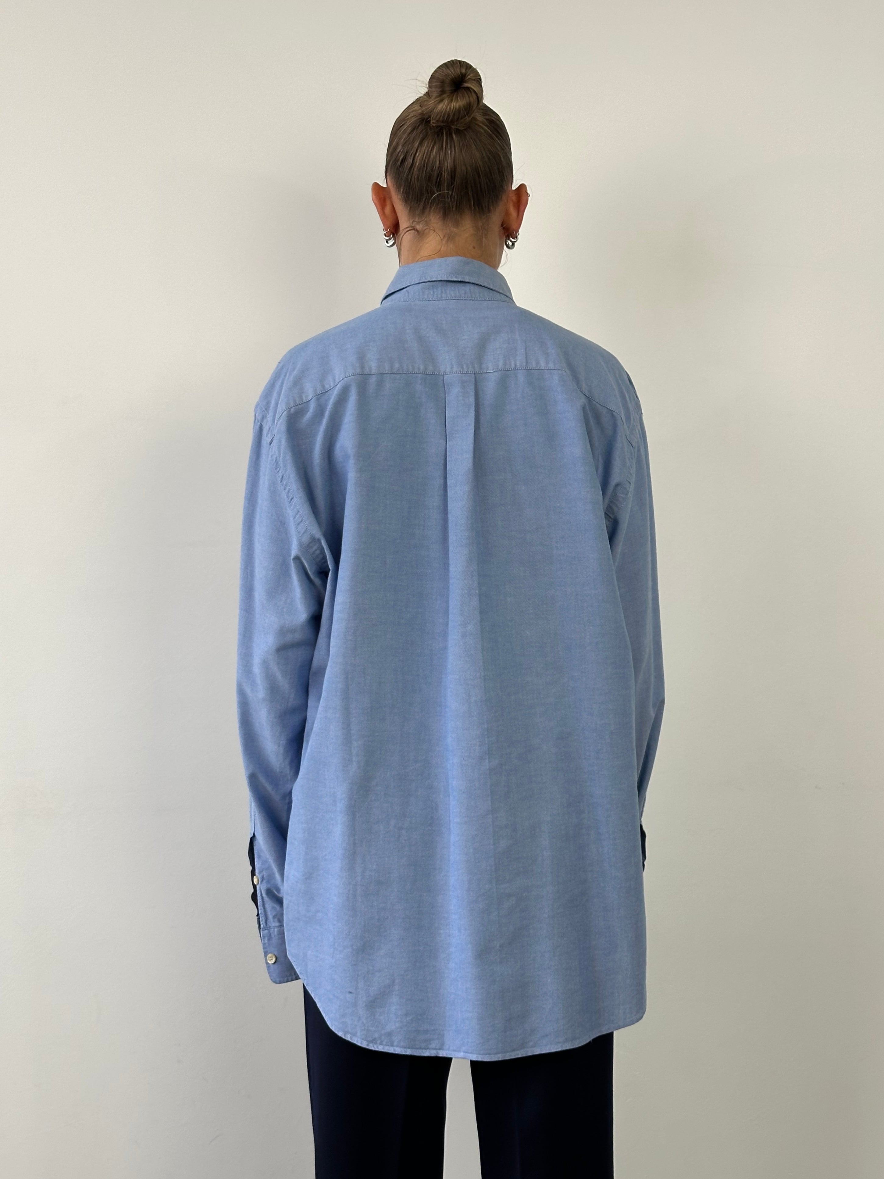 Valentino 1990s pure cotton logo shirt in XL, featuring classic design and visible logo, casual fashion staple.