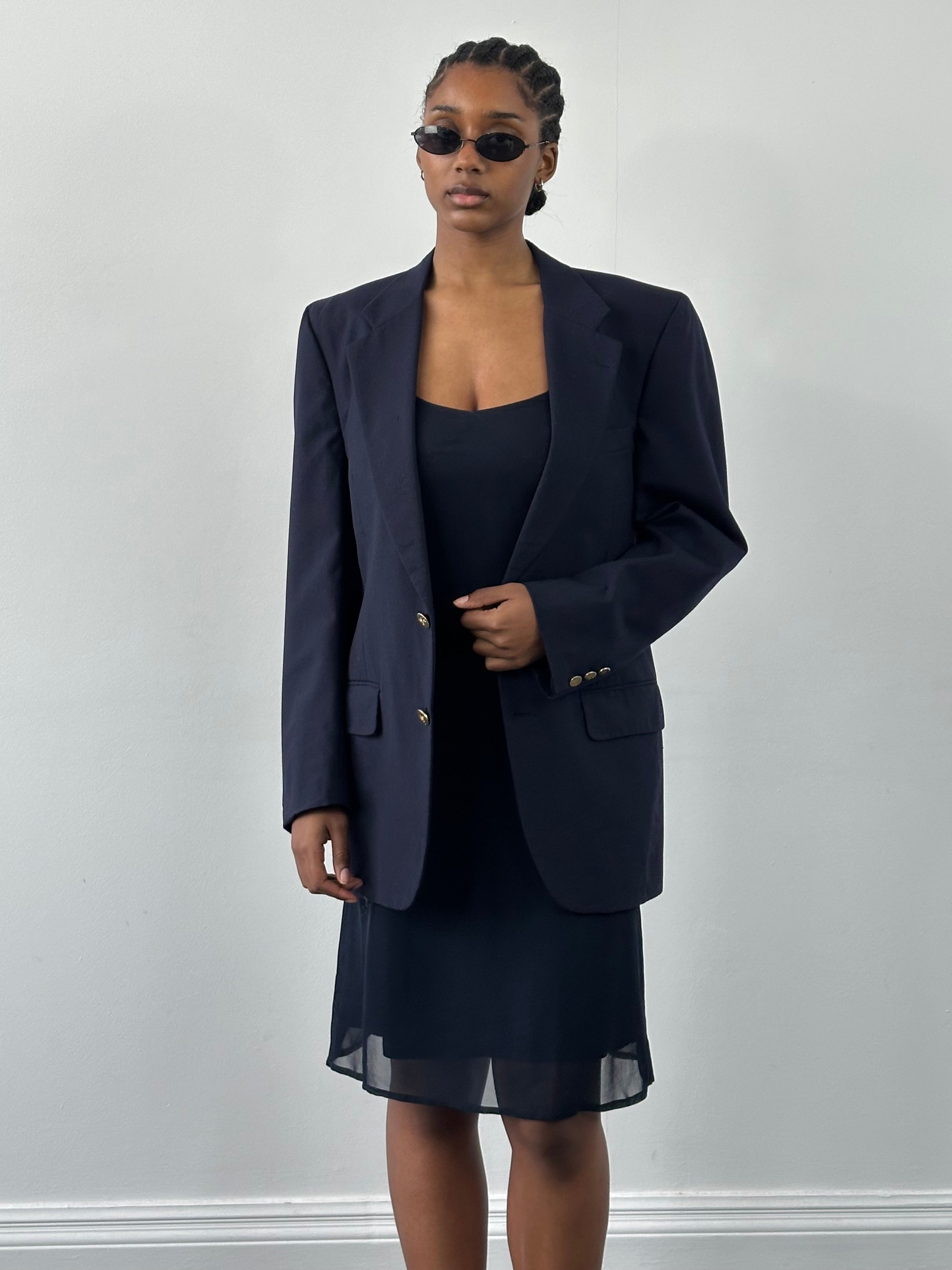 Burberry 1980s bespoke pure wool blazer in size 38R/M, tailored fit with classic design and button details.