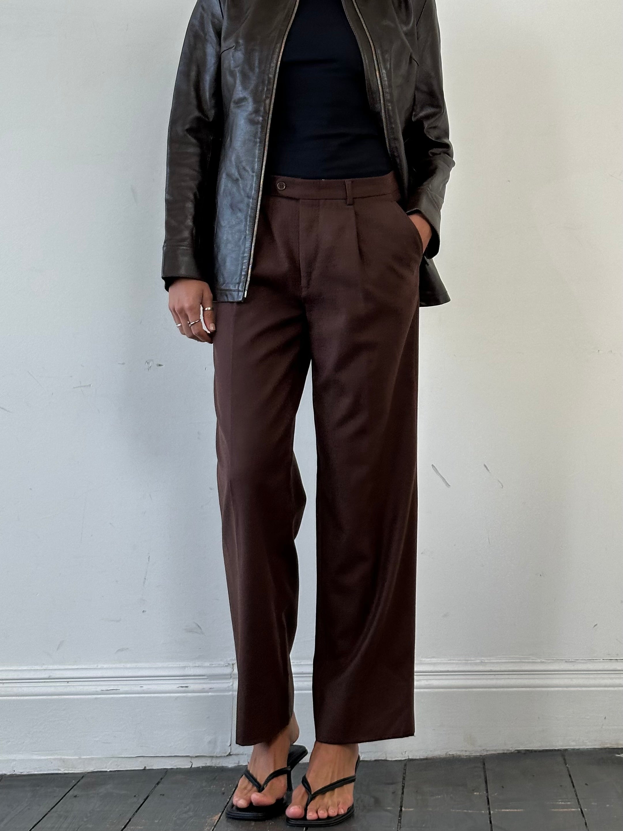 Vintage Italian brushed wool straight leg trousers in size W32, featuring classic design and tailored fit.