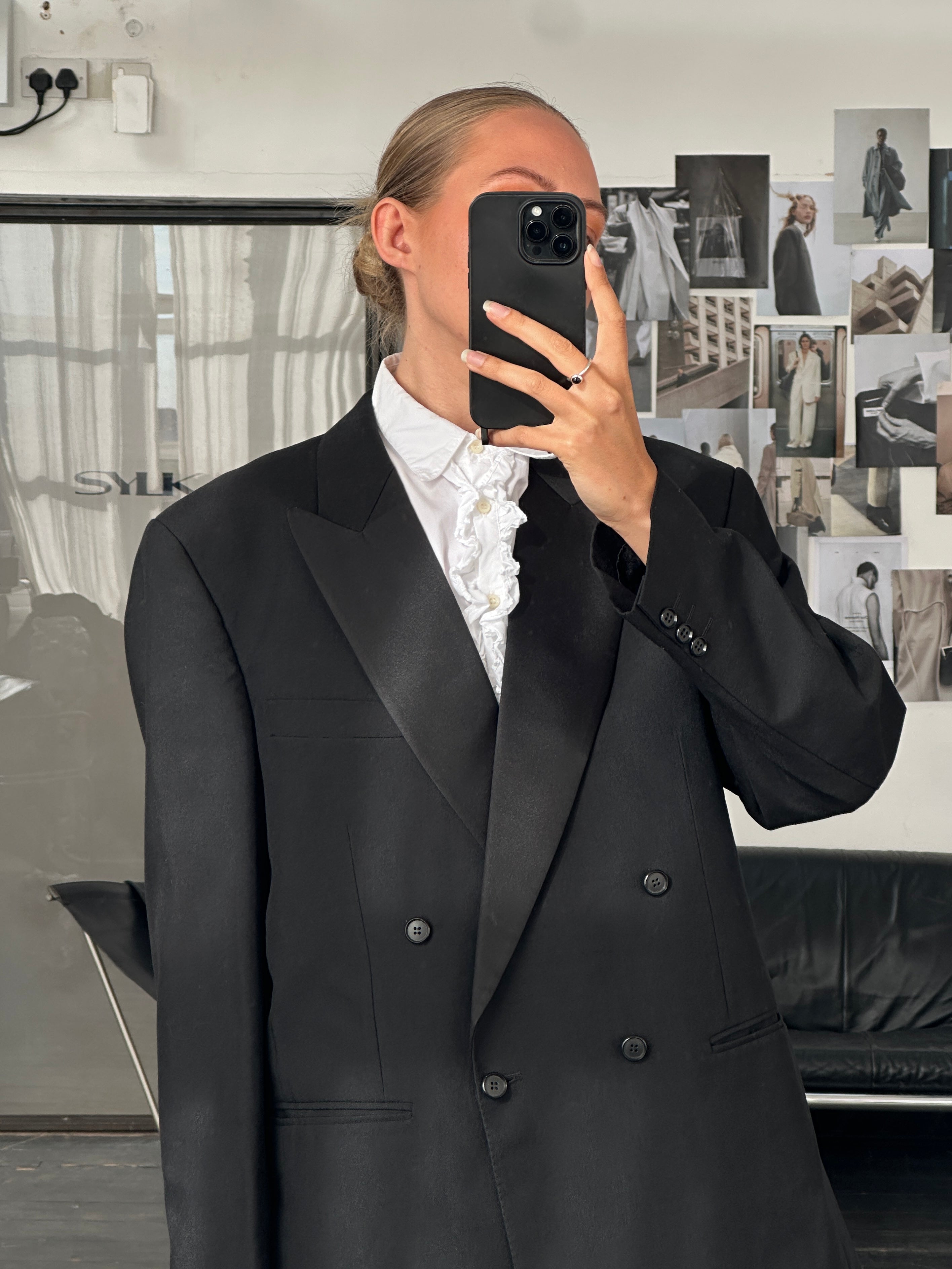 Vintage British 1980s pure wool double-breasted tuxedo blazer, size 44R/XL, classic tailored style with notch lapels and structured fit.