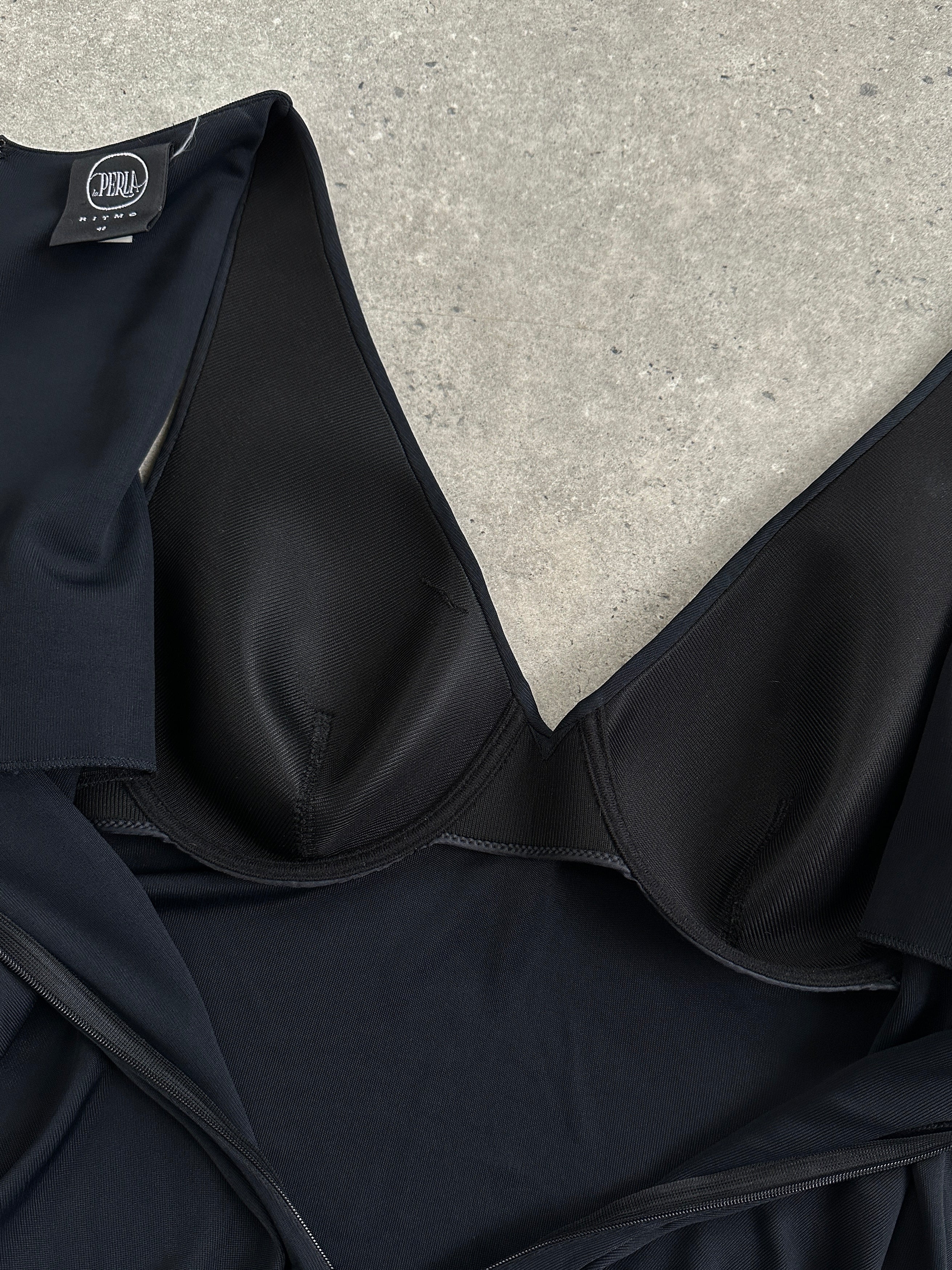 Elegant La Perla fitted floor-length maxi dress in black, showcasing a sleek silhouette and smooth fabric.