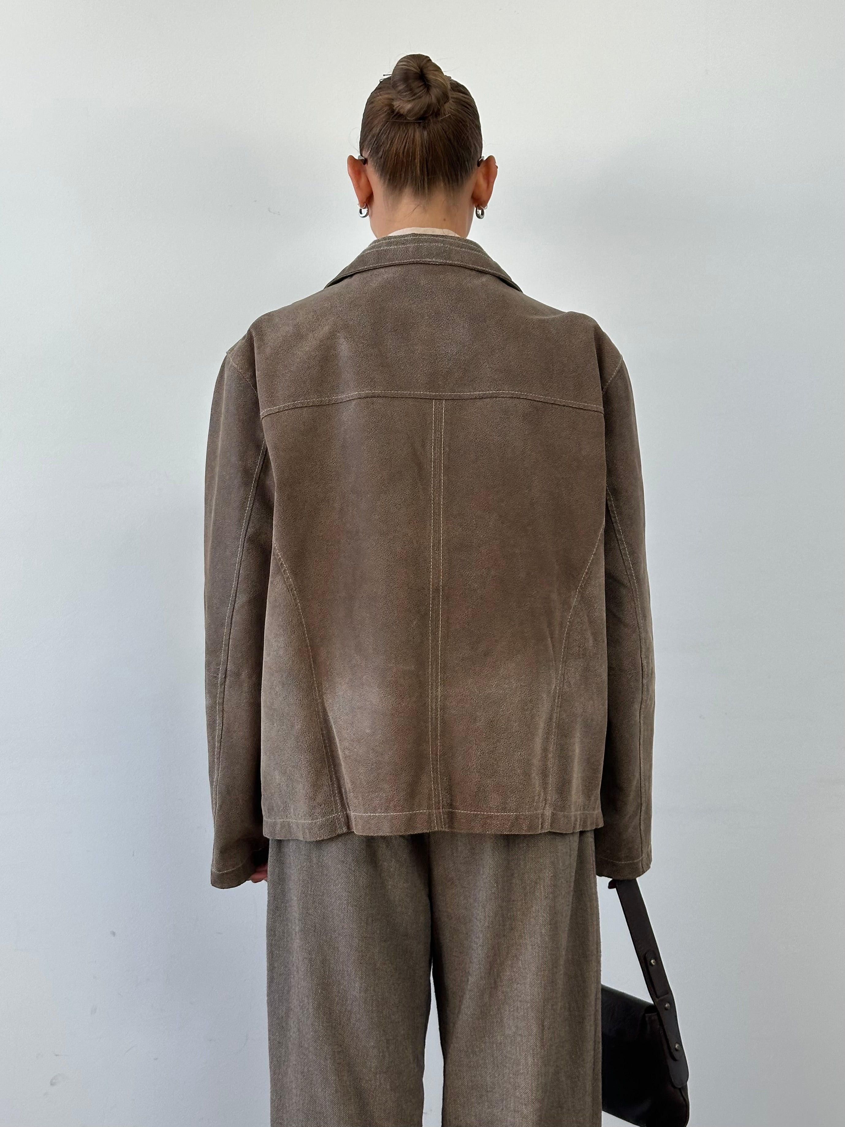 Vintage textured high neck leather jacket in XL, showcasing its stylish design and rich leather material.