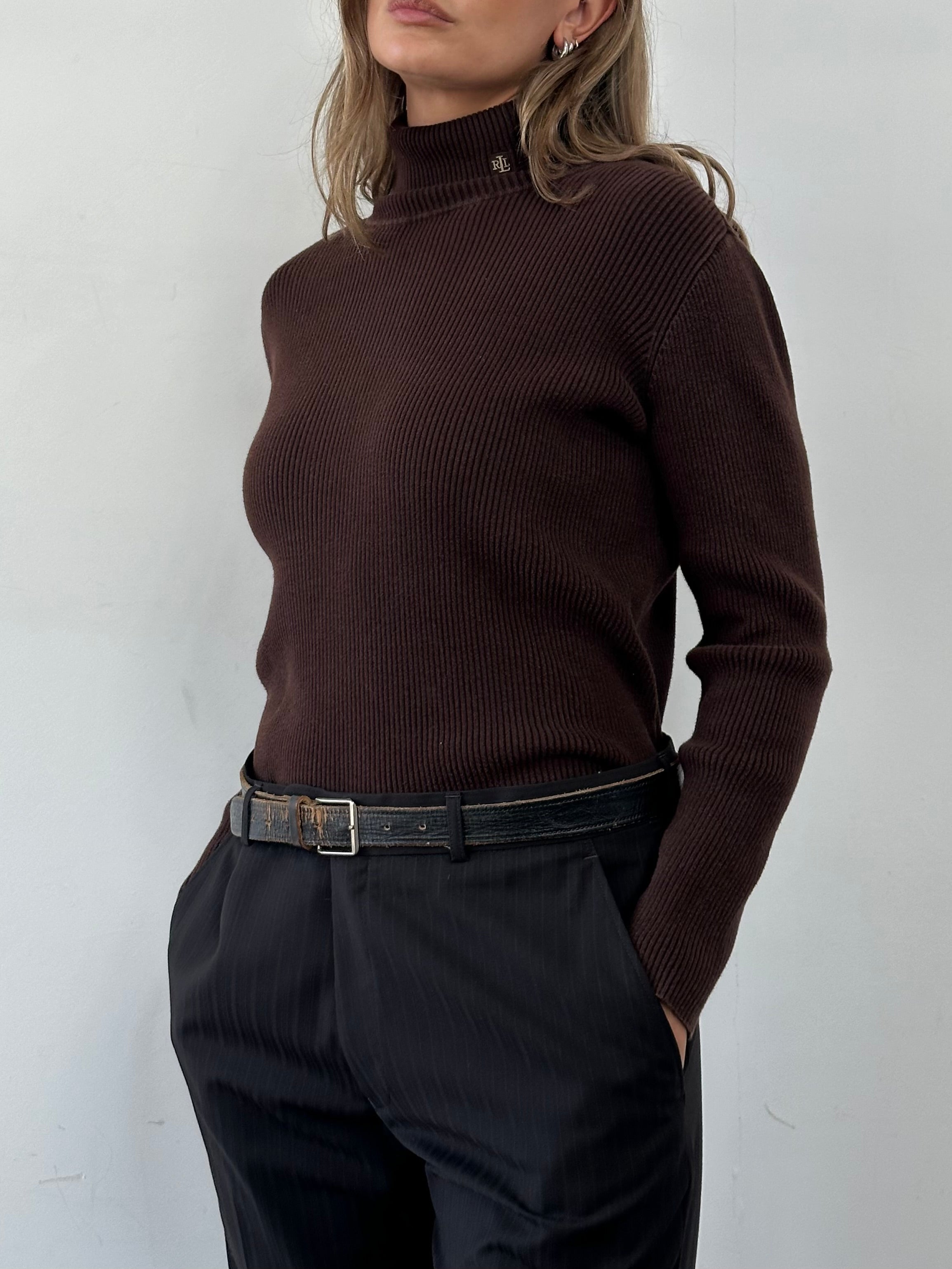 Ralph Lauren rib knit turtle neck jumper in size M, showcasing a cozy, fitted design in a neutral color.