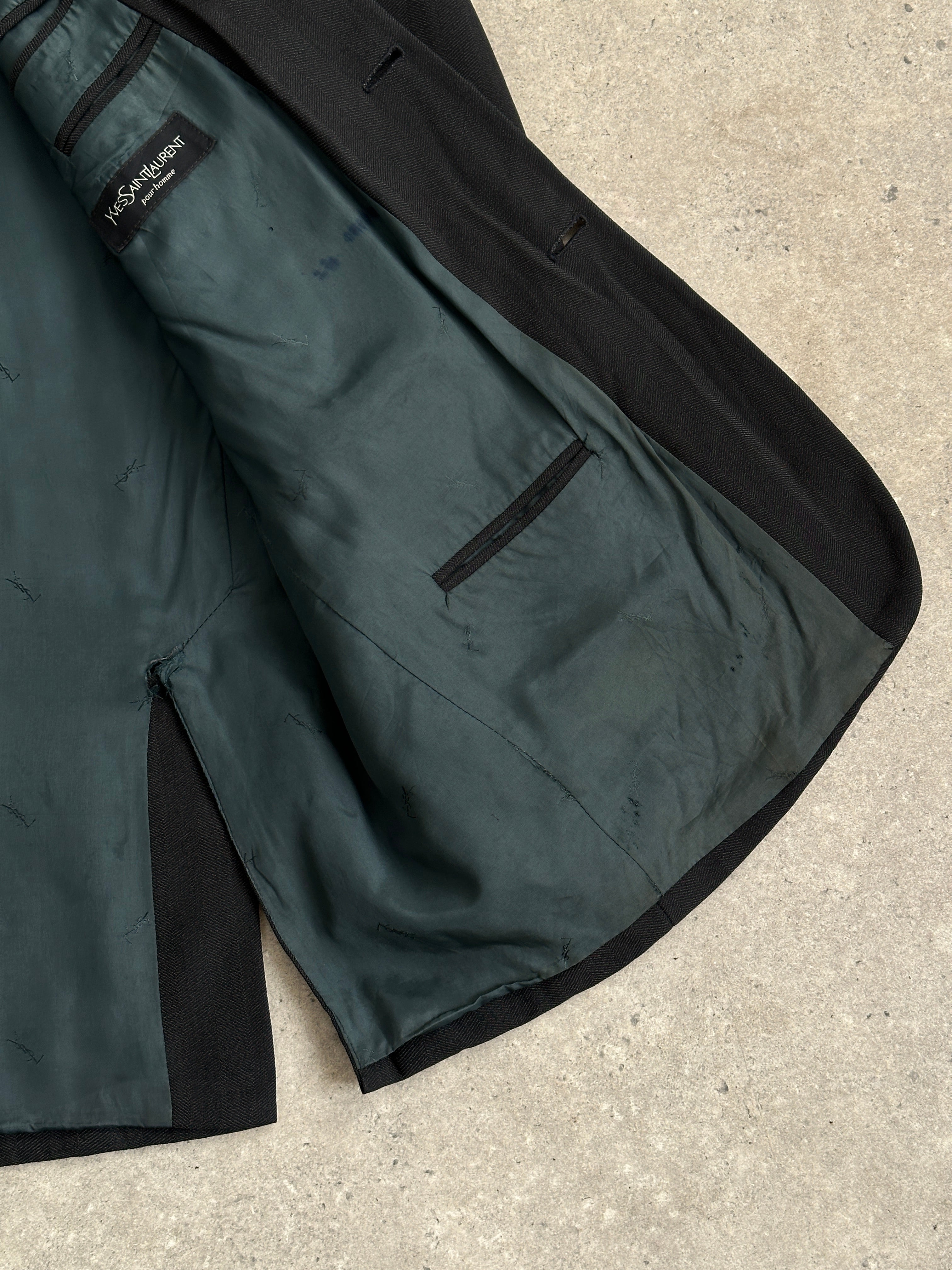 Yves Saint Laurent Pour Homme 1990s wool single-breasted blazer in size 40R/L, dark tailored blazer with notch lapel.