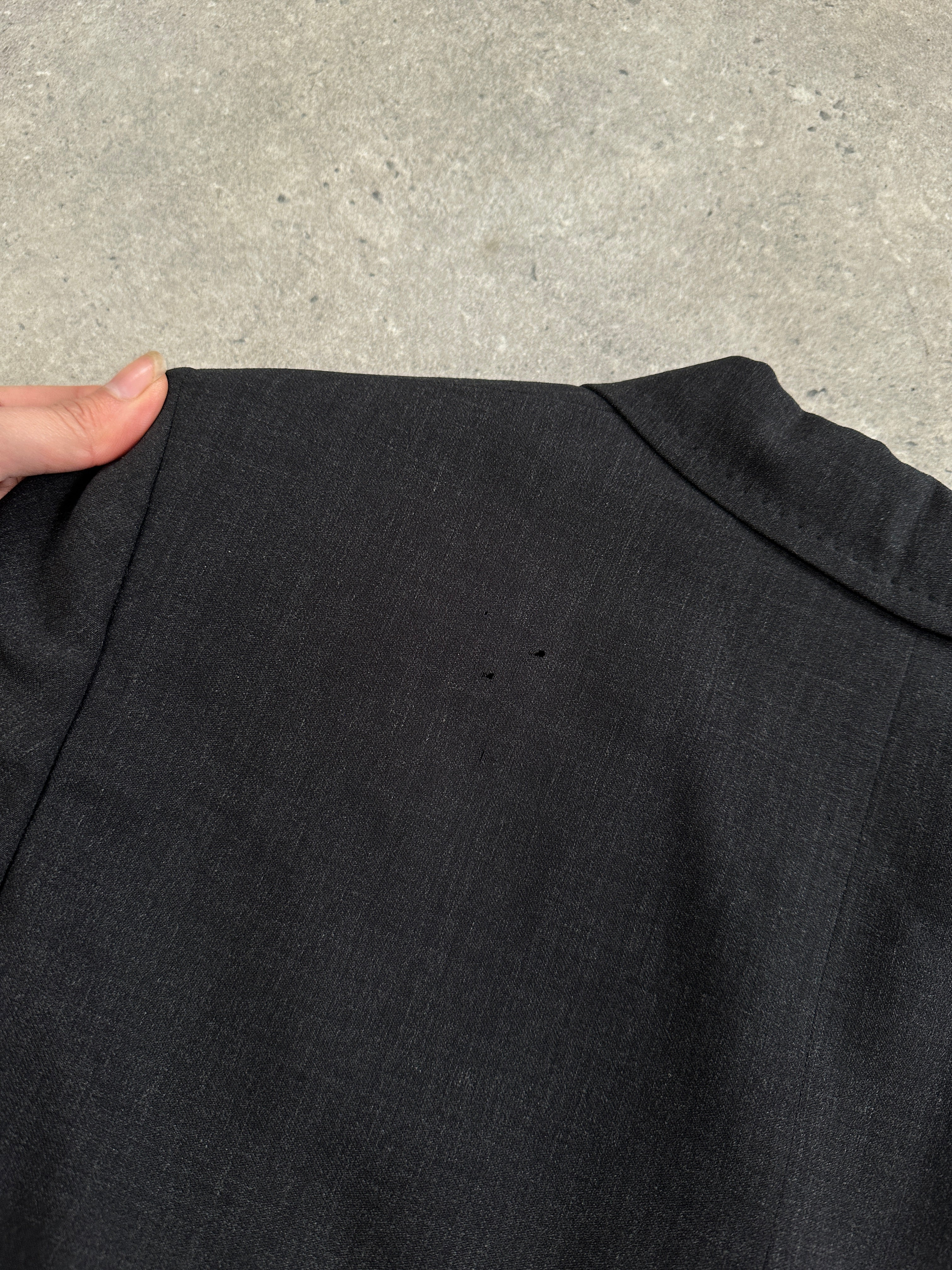 Elegant Jaeger 1990s pure wool two-piece skirt suit in classic design, shown in a stylish, tailored fit for women.