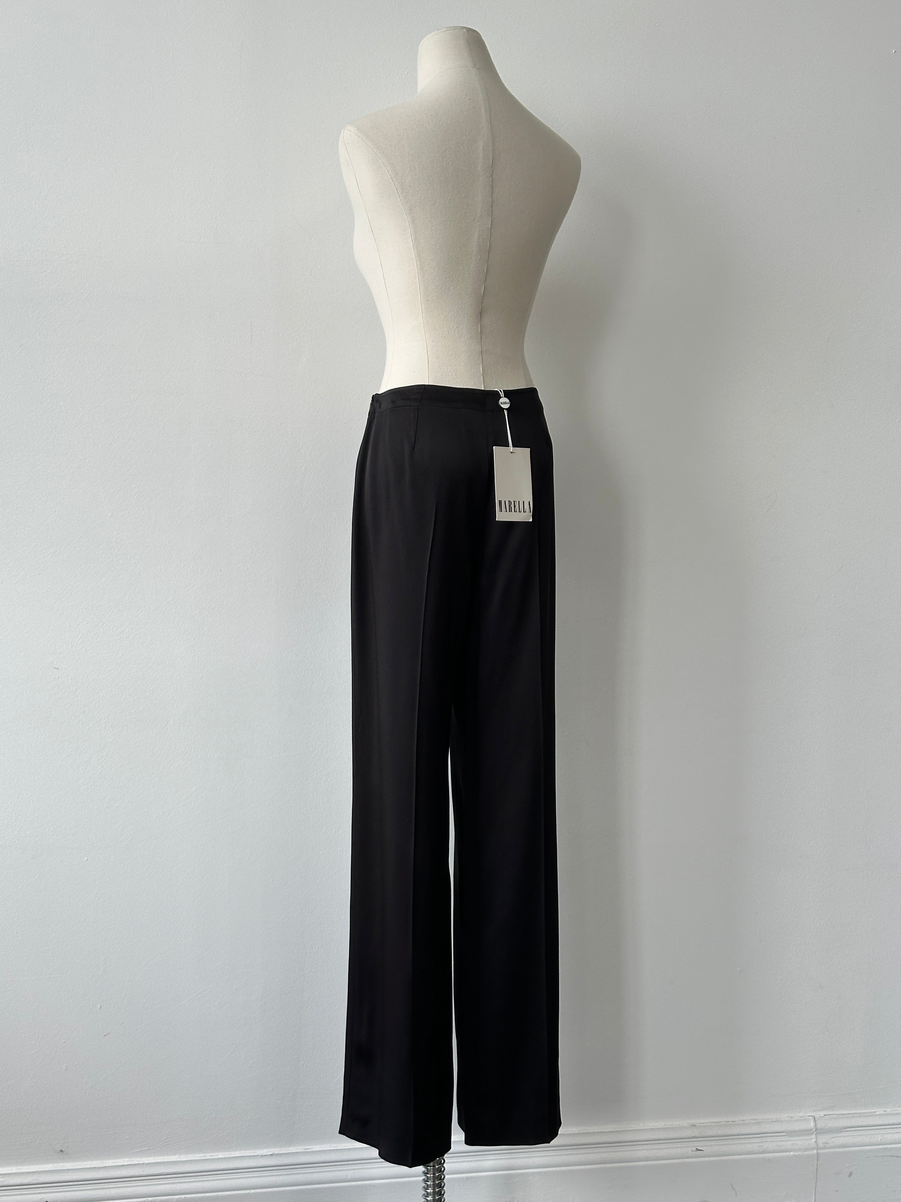 Marella 2000s loose straight leg trousers in black, W30, with a relaxed fit and classic design, shown on a plain background.