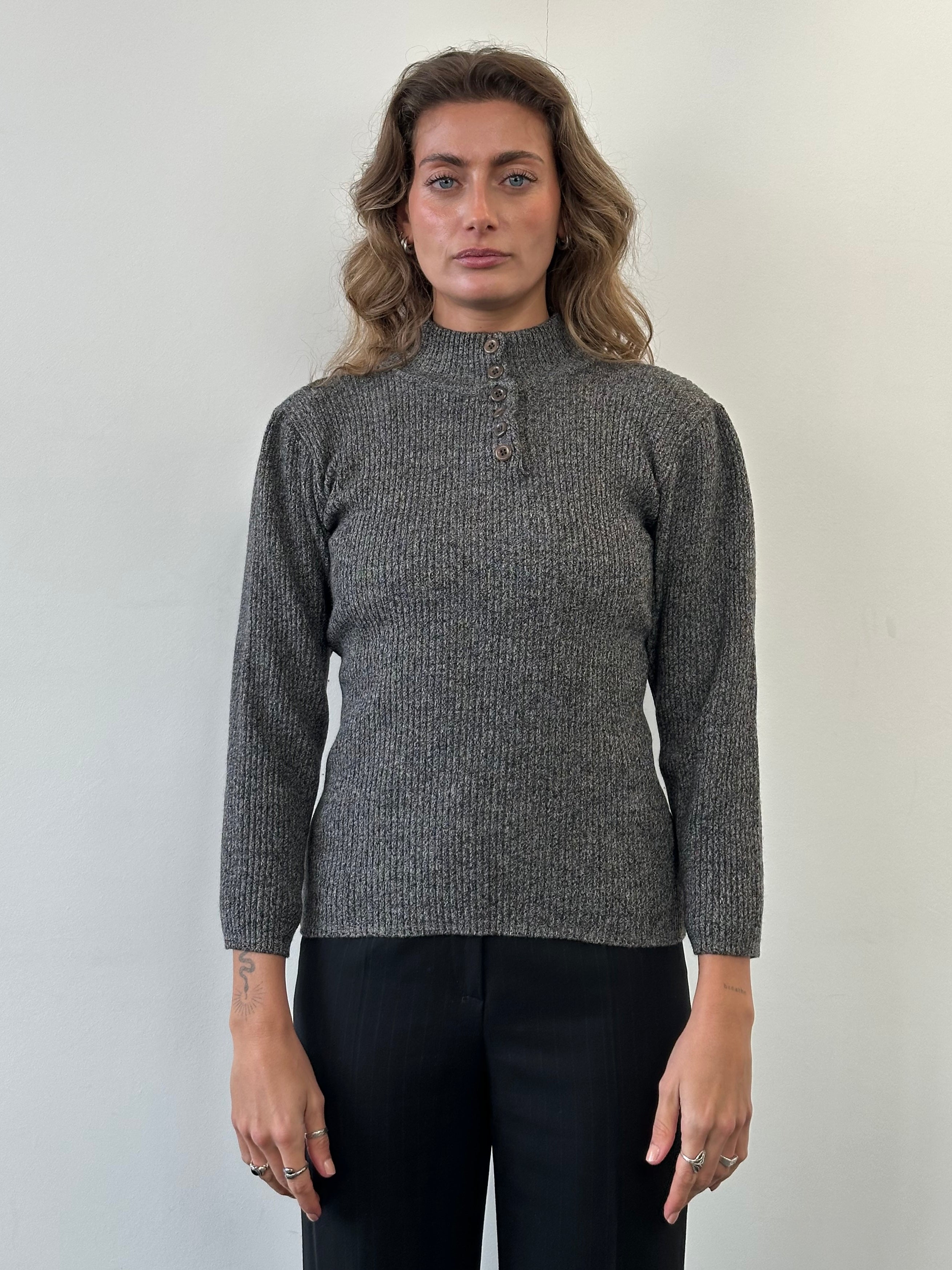 Sportmax wool fitted ribbed polo jumper in size S, showcasing a close-up of the textured knit fabric and classic collar.