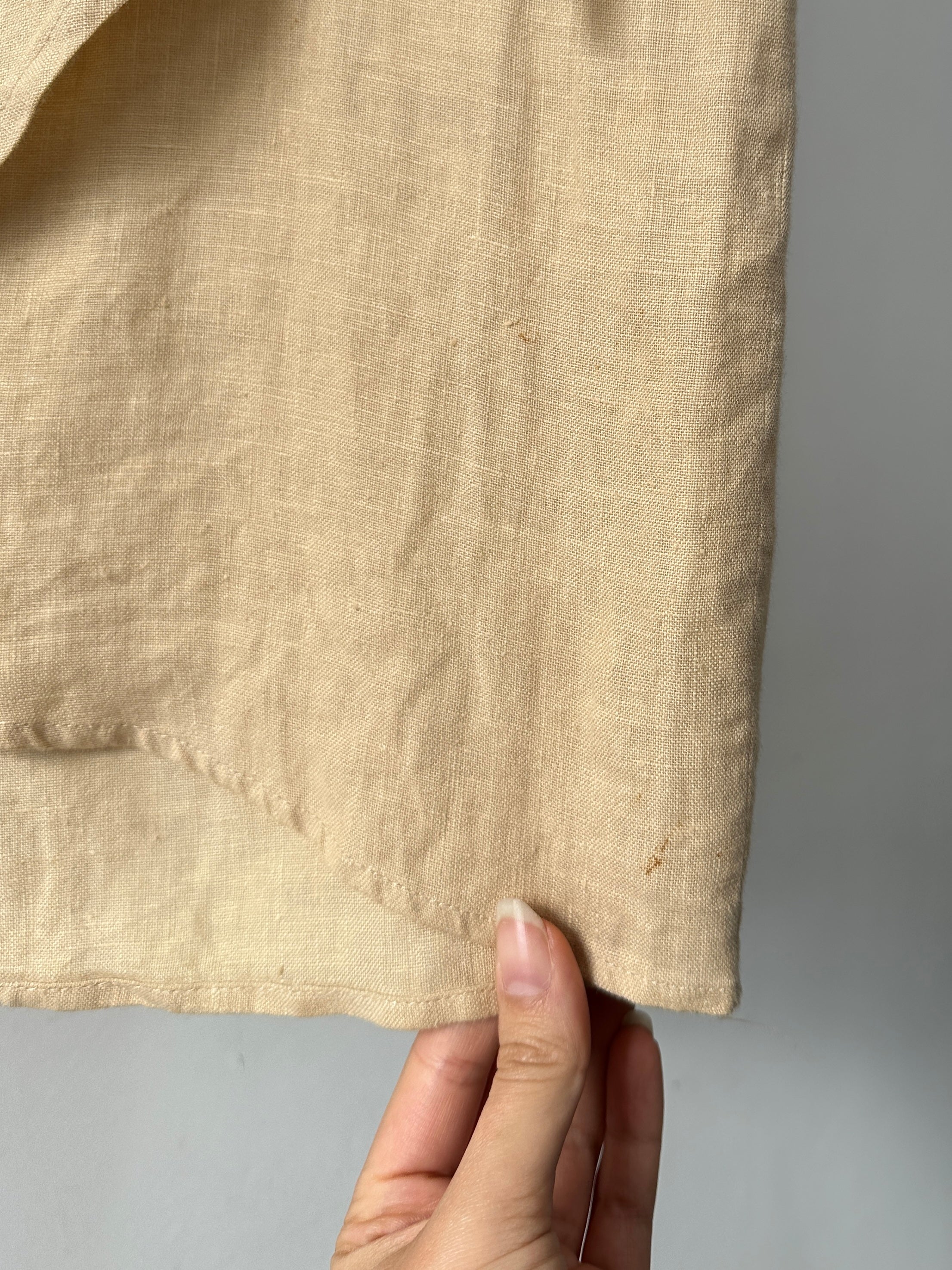 Italian Vintage pure linen midi wrap skirt in S/M, featuring a classic design and lightweight fabric for a stylish look.