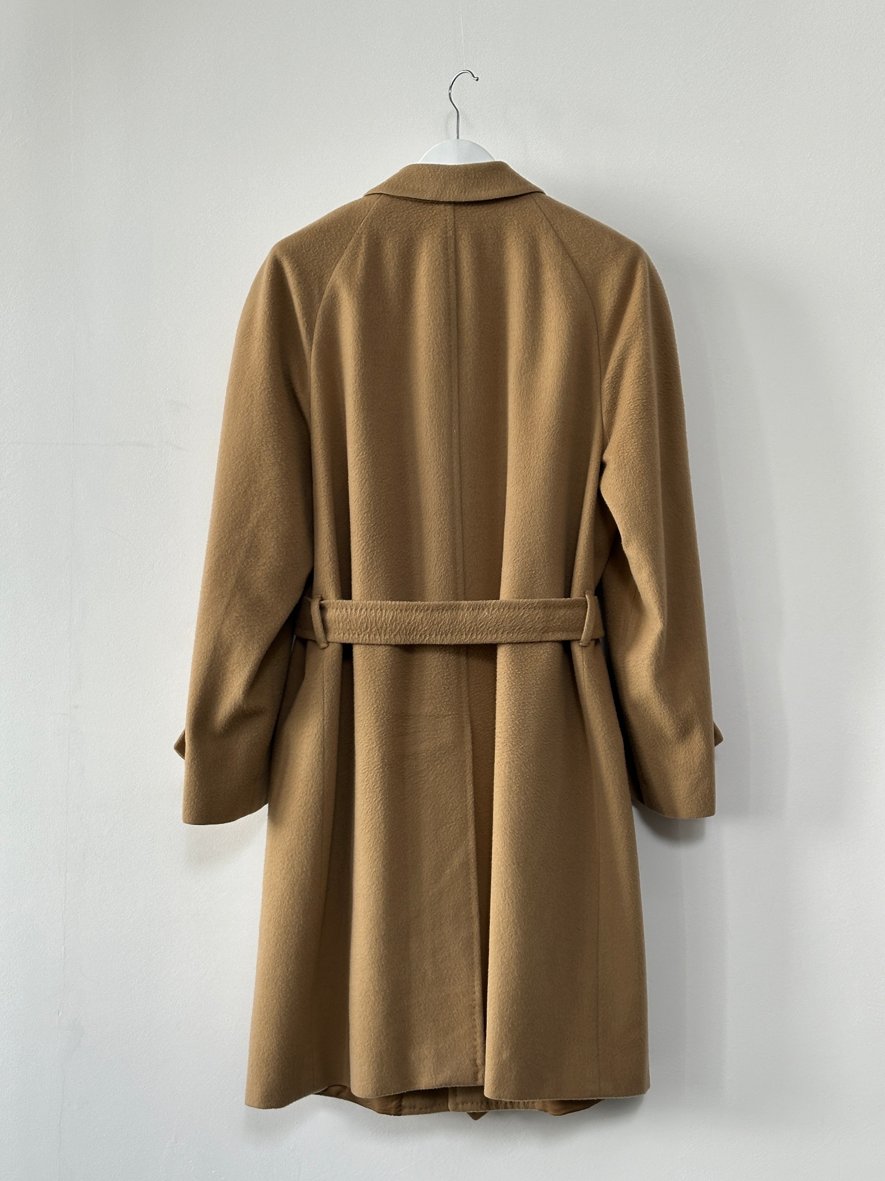 Vintage Italian wool cashmere coat with concealed placket, belted design in XL/XXL, showcasing classic vintage outerwear style.