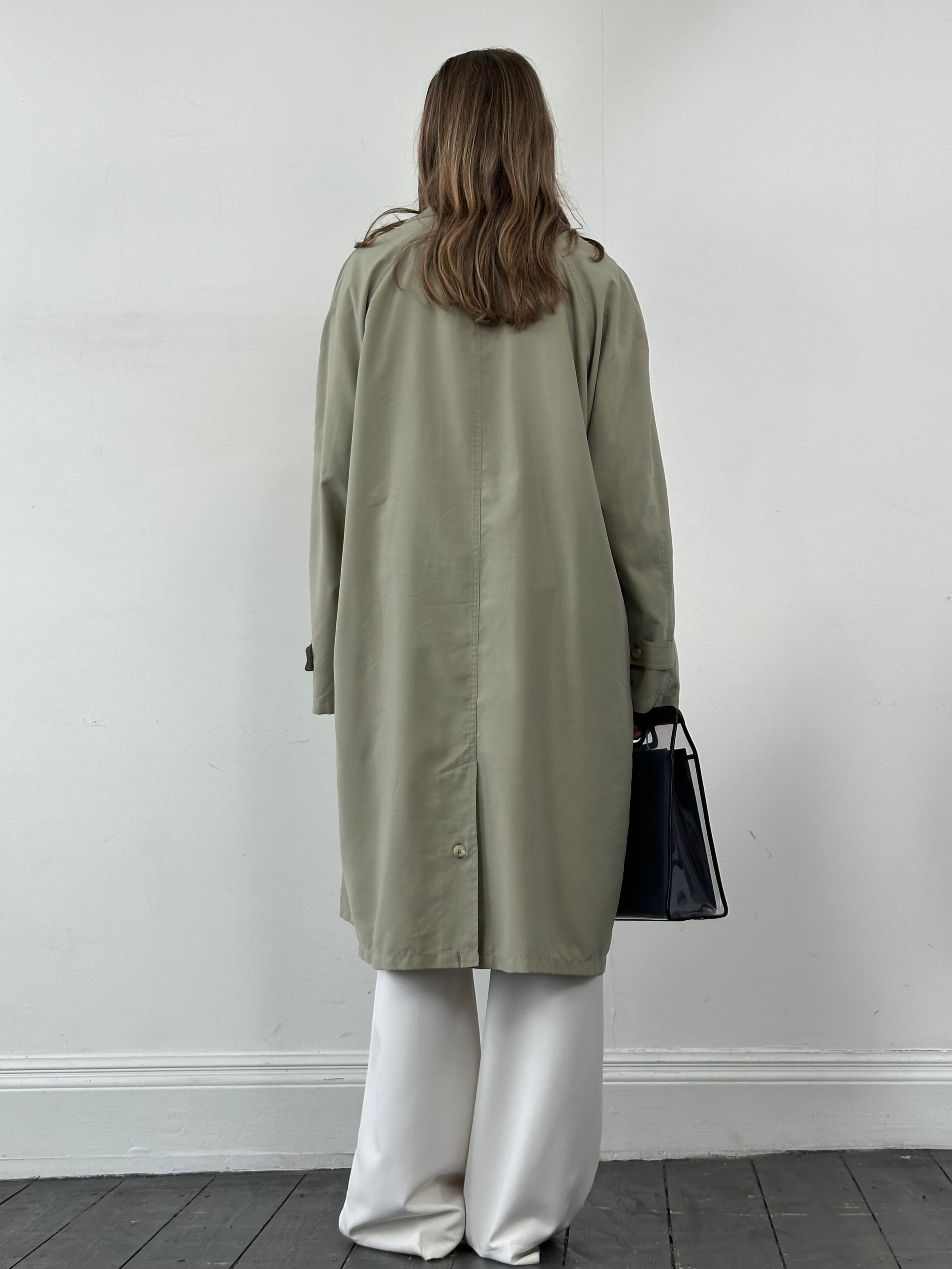 Missoni lightweight trench coat with concealed placket in XXL size, stylish and elegant design, outdoor wear for women.