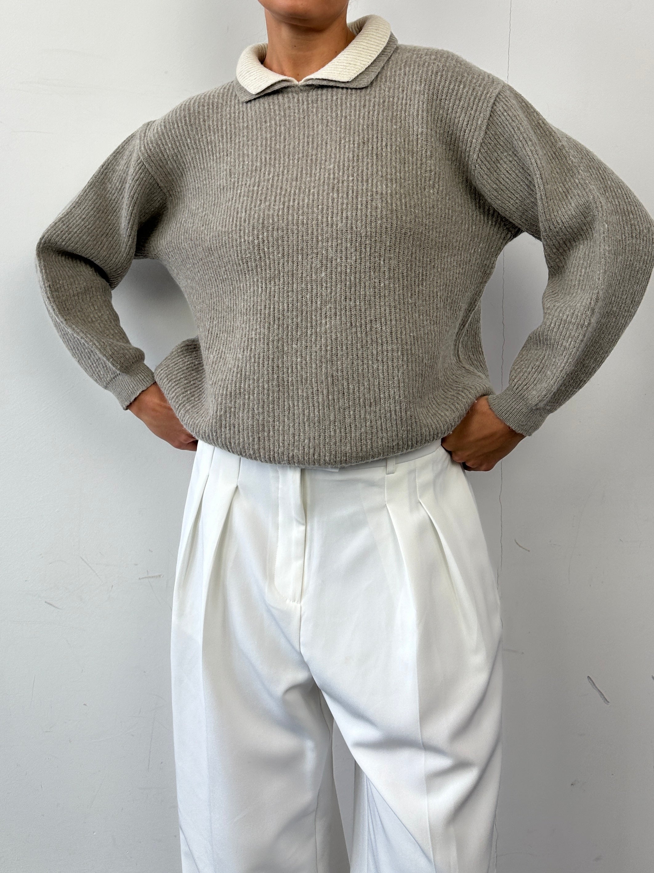 Vintage merino wool and mohair alpha polo jumper, knitted long-sleeve sweater in size M, featuring a classic design.