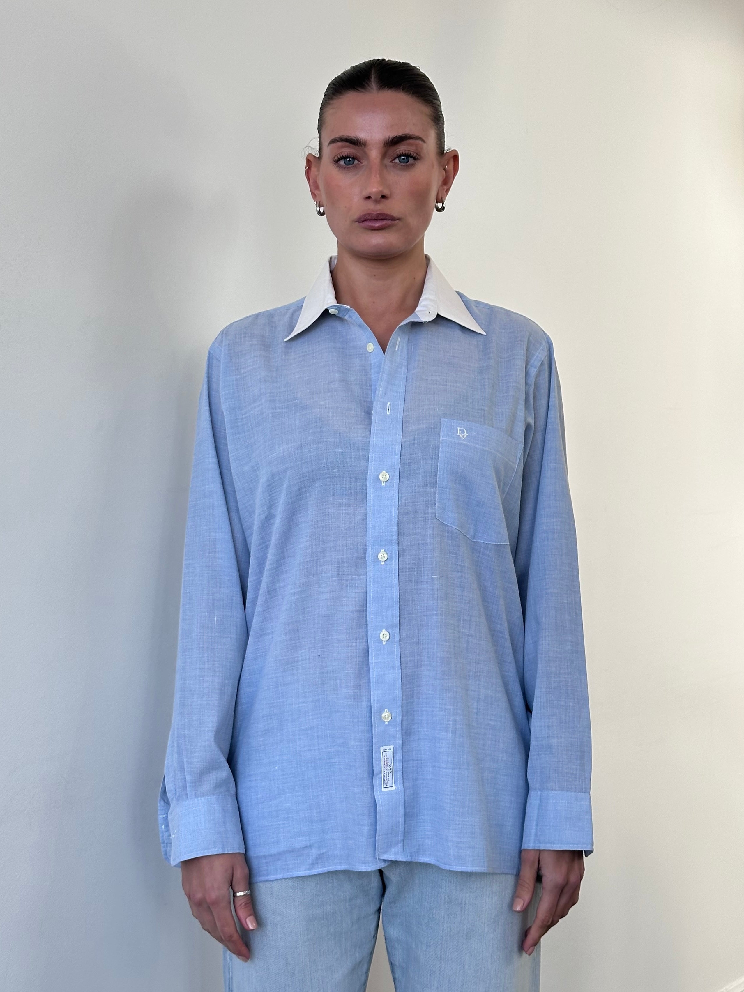 Christian Dior contrast collar logo shirt in size M/L, featuring a stylish collar and Dior branding on the front.