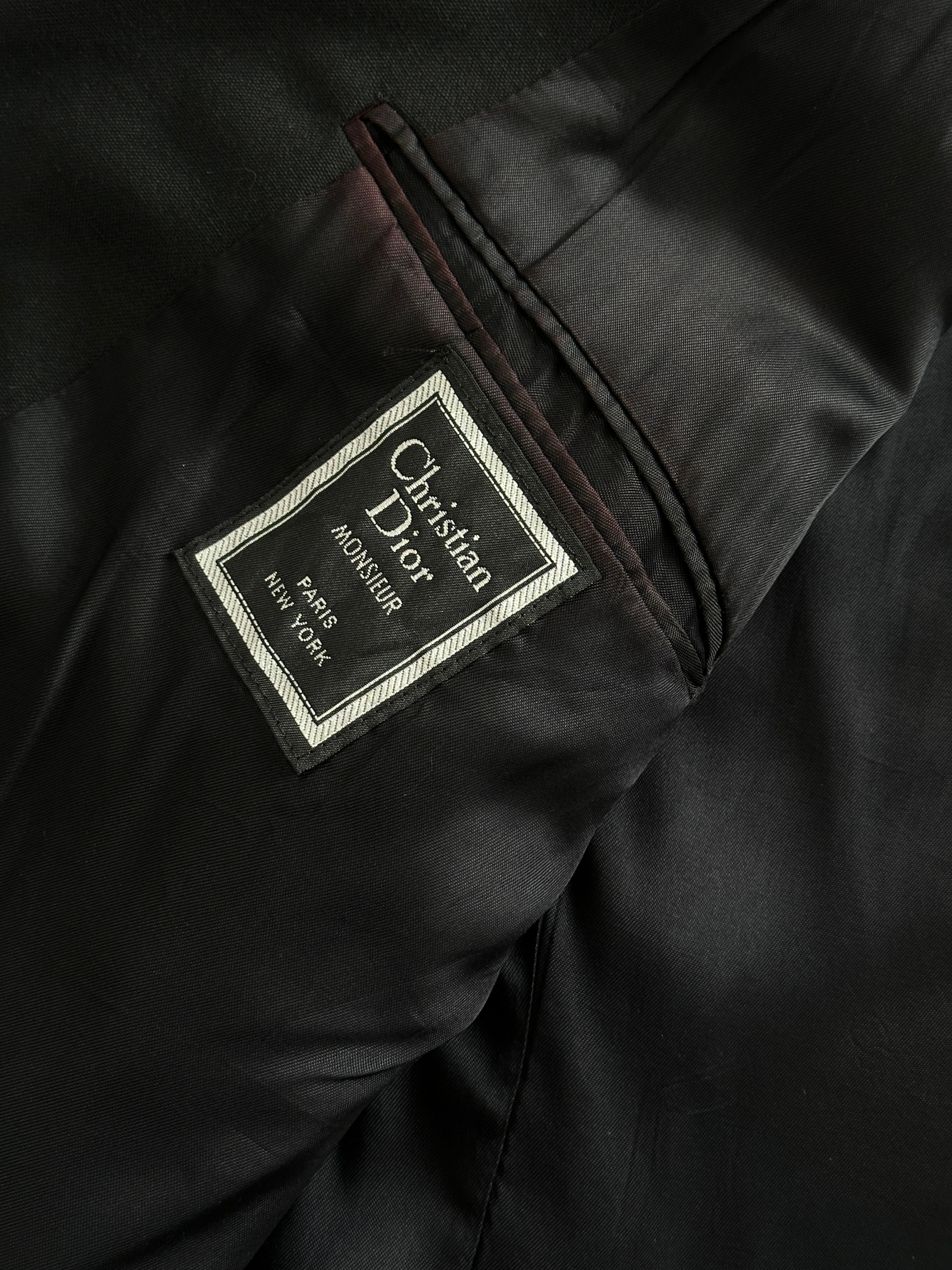 Christian Dior Monsieur 1980s pure wool double-breasted blazer in navy with peak lapels and structured fit, size large/40R.