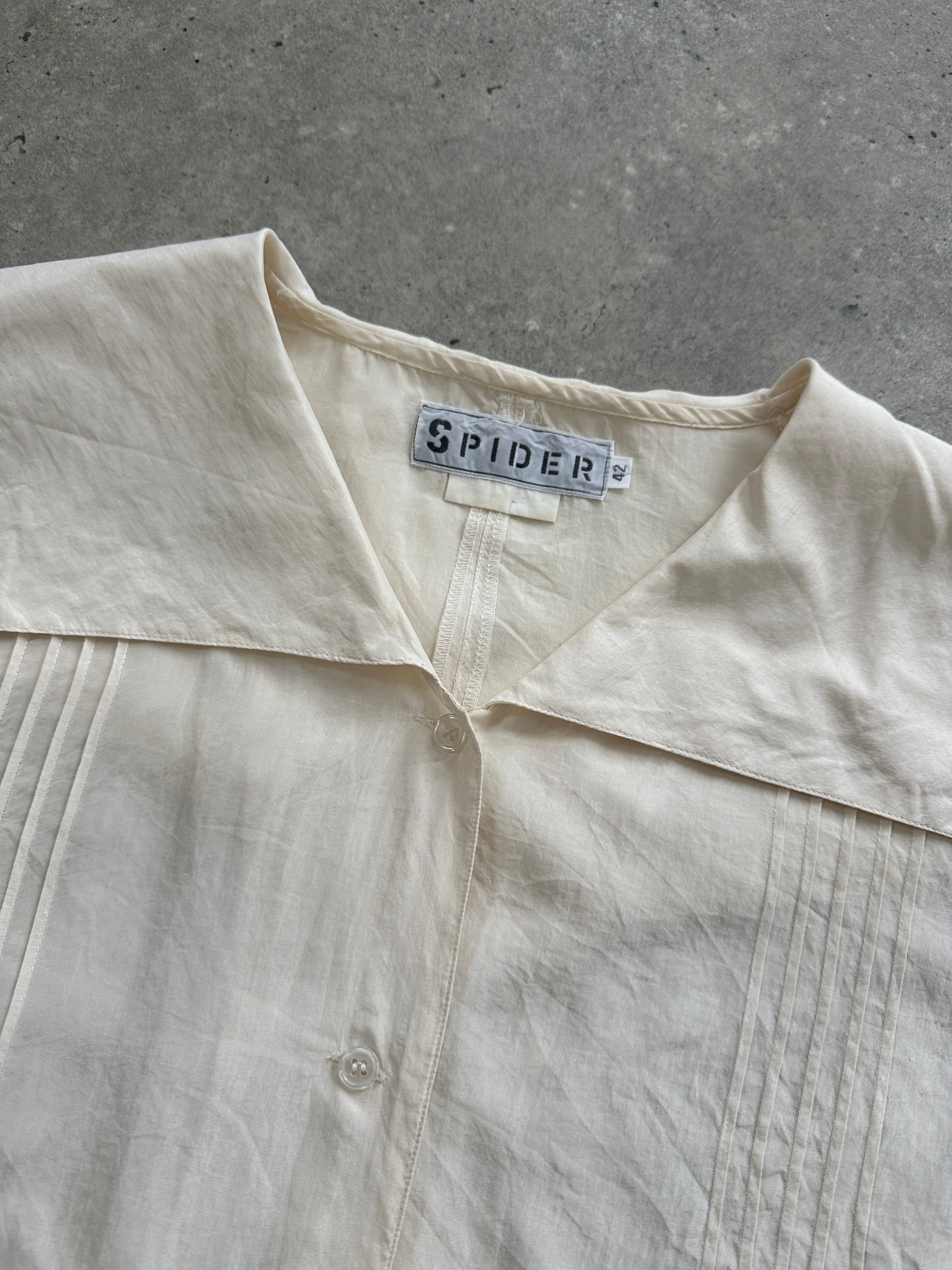Vintage pure silk oversized collar shirt in L/XL, featuring a classic design with a sleek collar and elegant fabric.