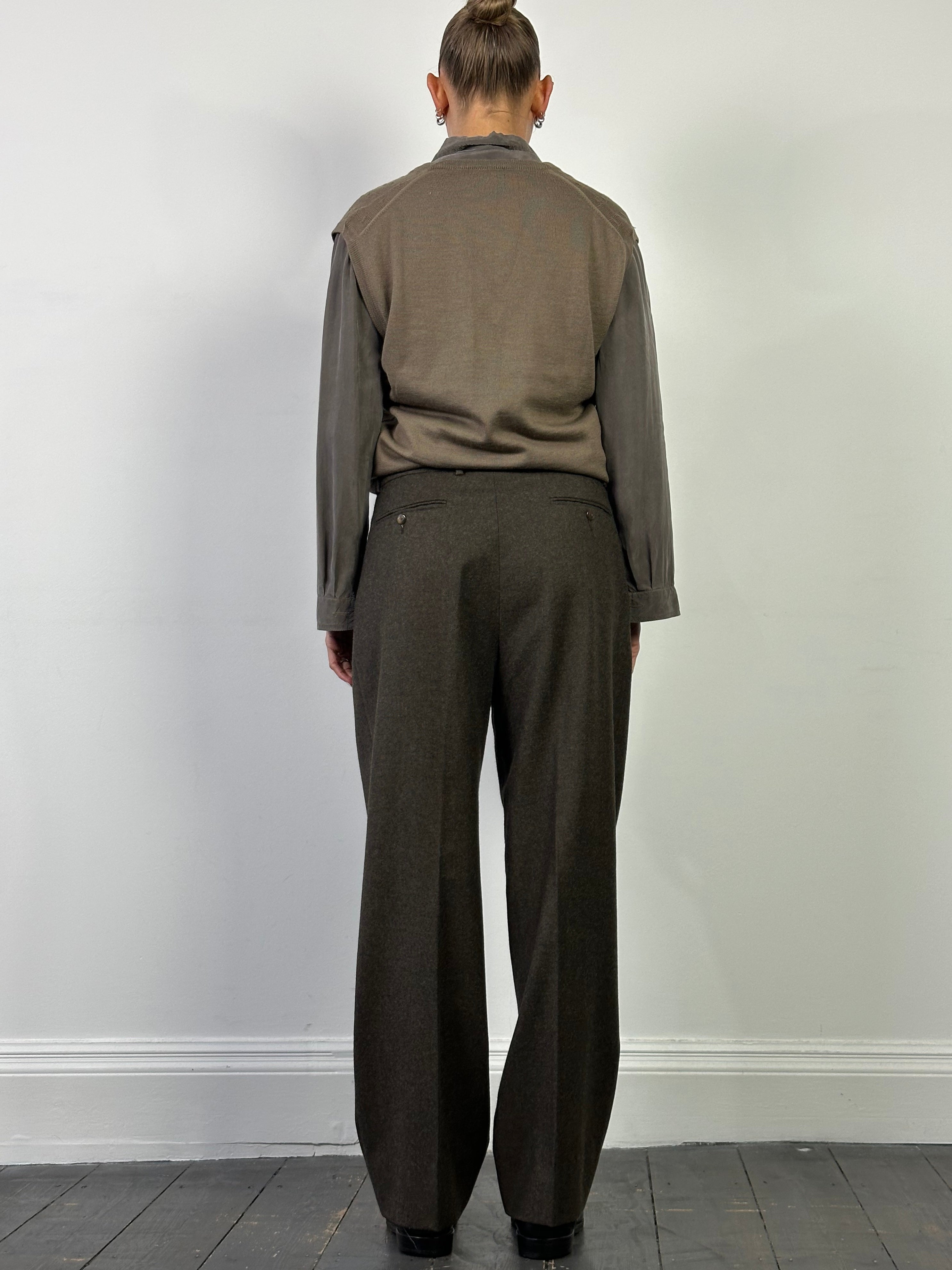Italian vintage tailored trousers in brushed wool, size W32, featuring a classic fit with a refined, textured fabric.