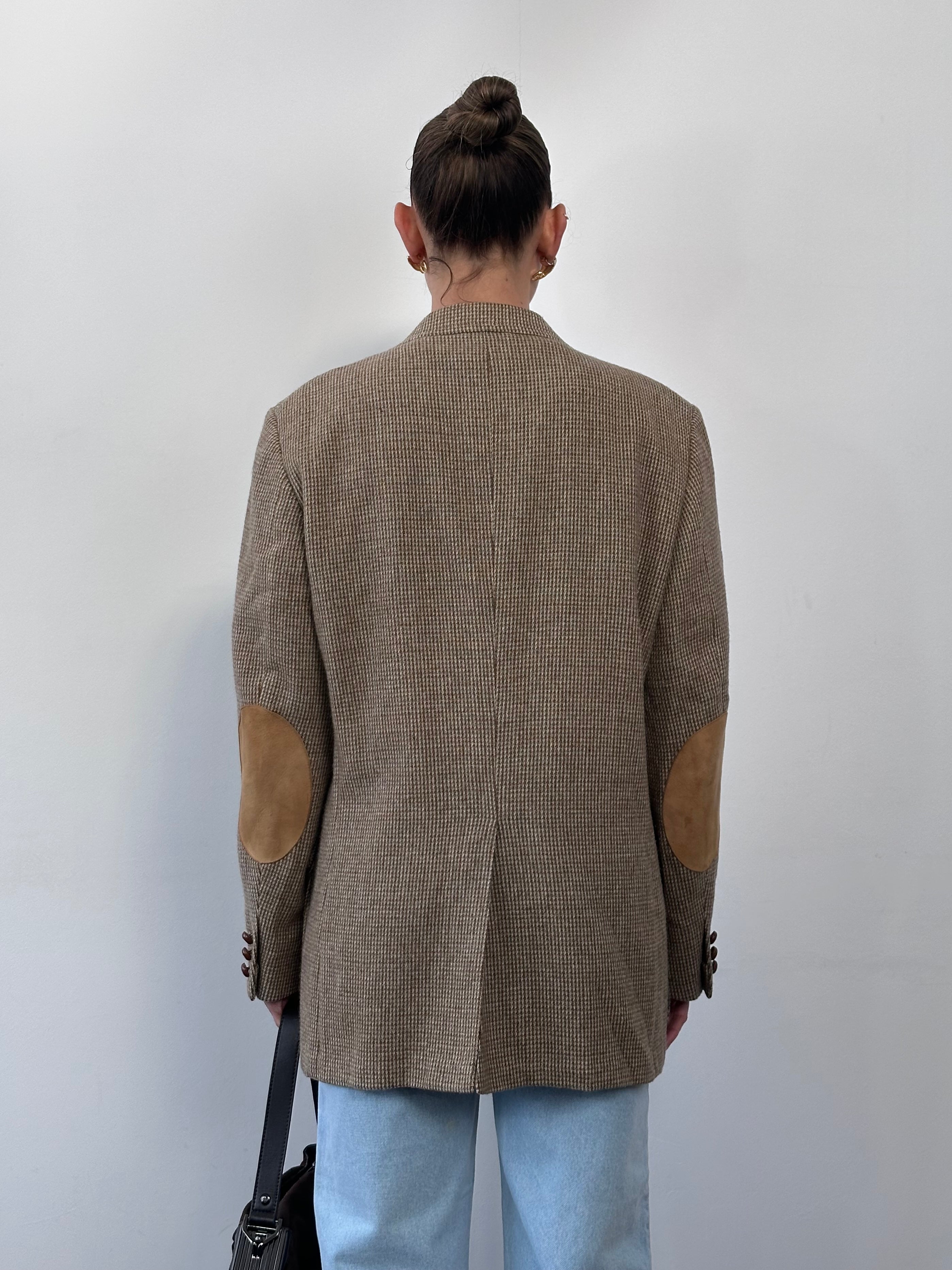 Pendleton 80s tweed virgin wool single-breasted blazer in XL, showing classic collar, button closure, and textured fabric.