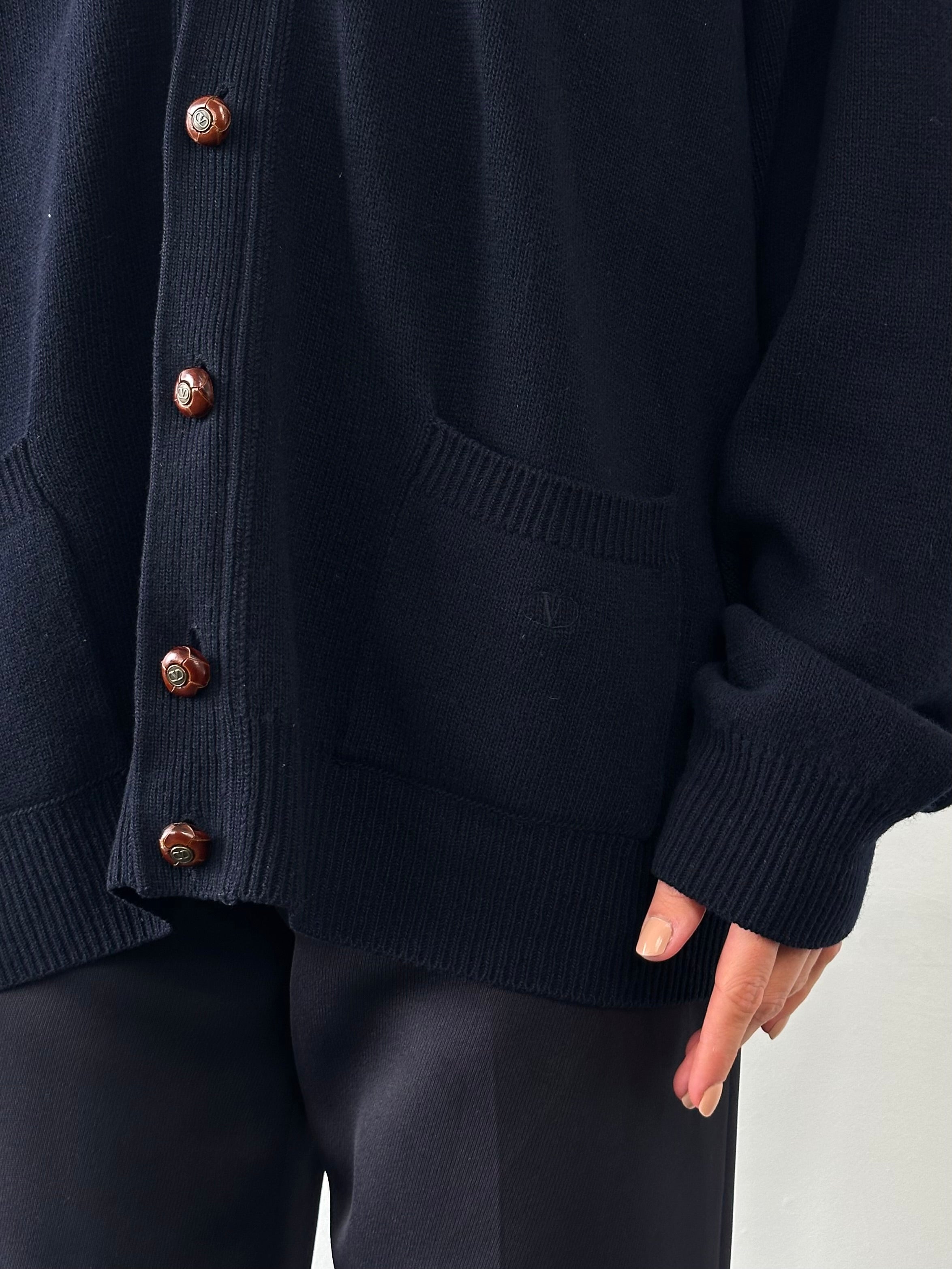 Valentino wool bespoke button logo knitted cardigan in XL, featuring a classic design with button details and logo embroidery.