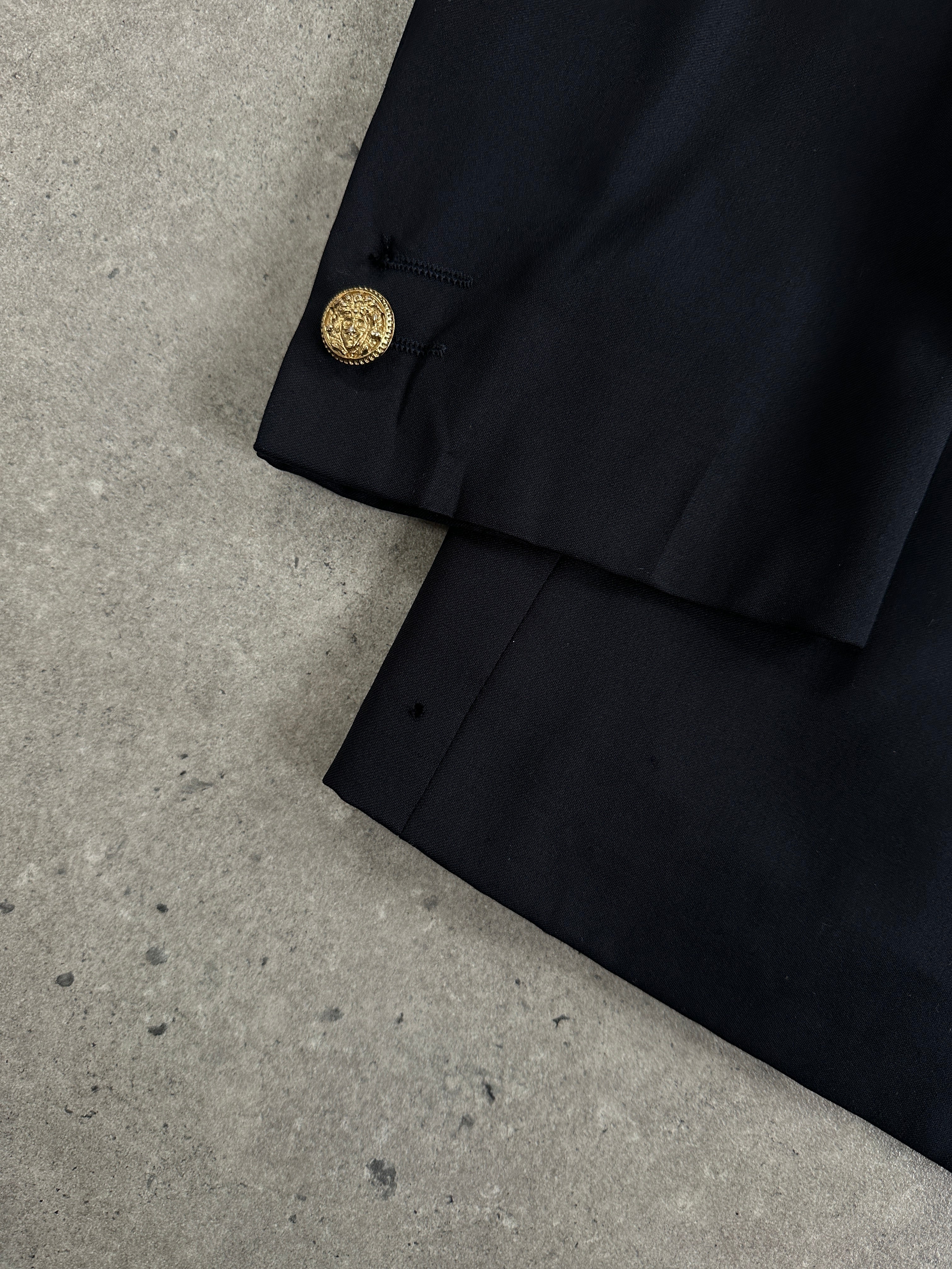 Versace Gianni Versace bespoke pure wool blazer with single button closure in size 48R/XXL, shown on a neutral background.