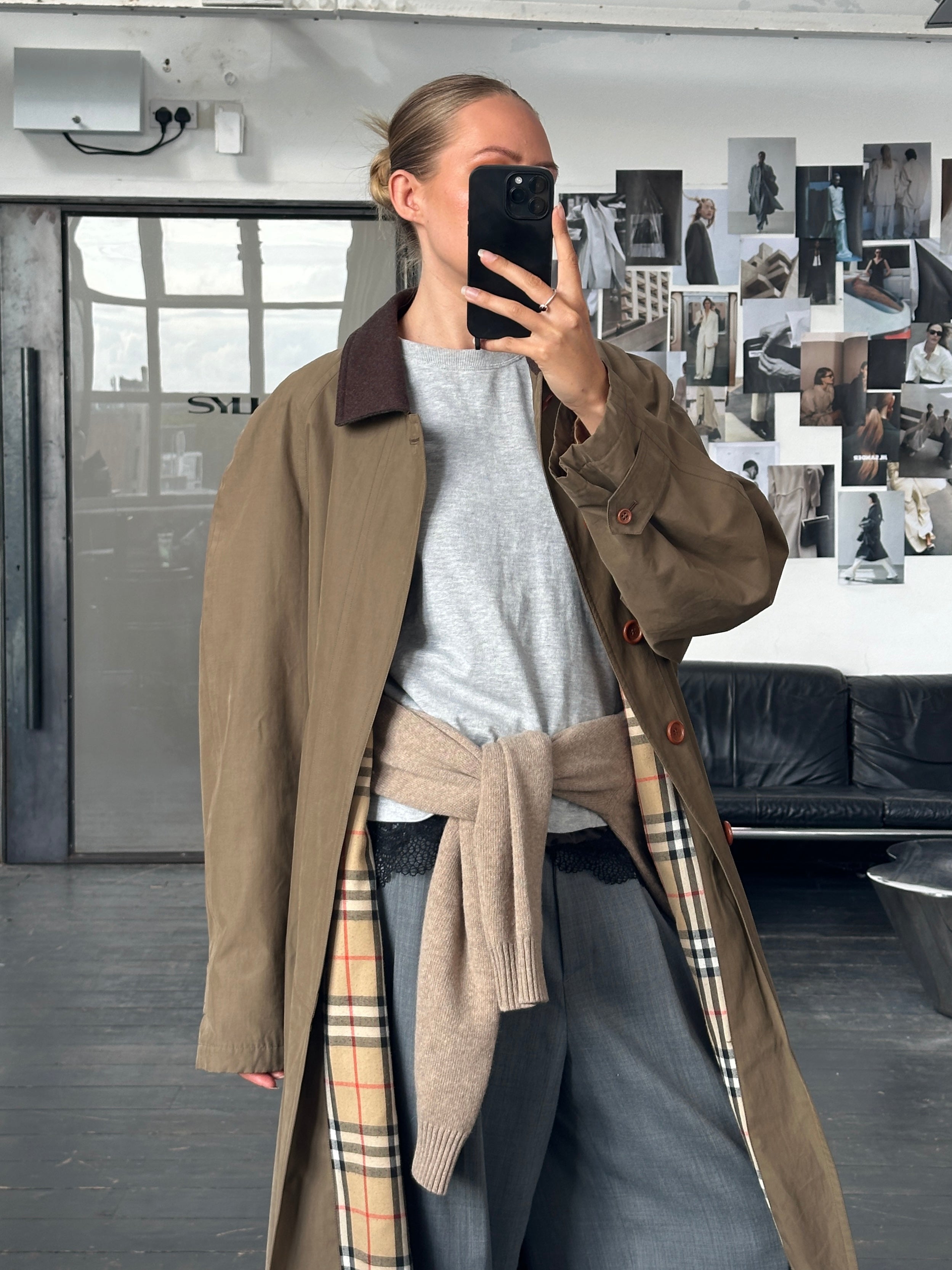 Burberry 1990s cotton field trench coat in XL/XXL, beige color, classic design with double-breasted buttons and belted waist.