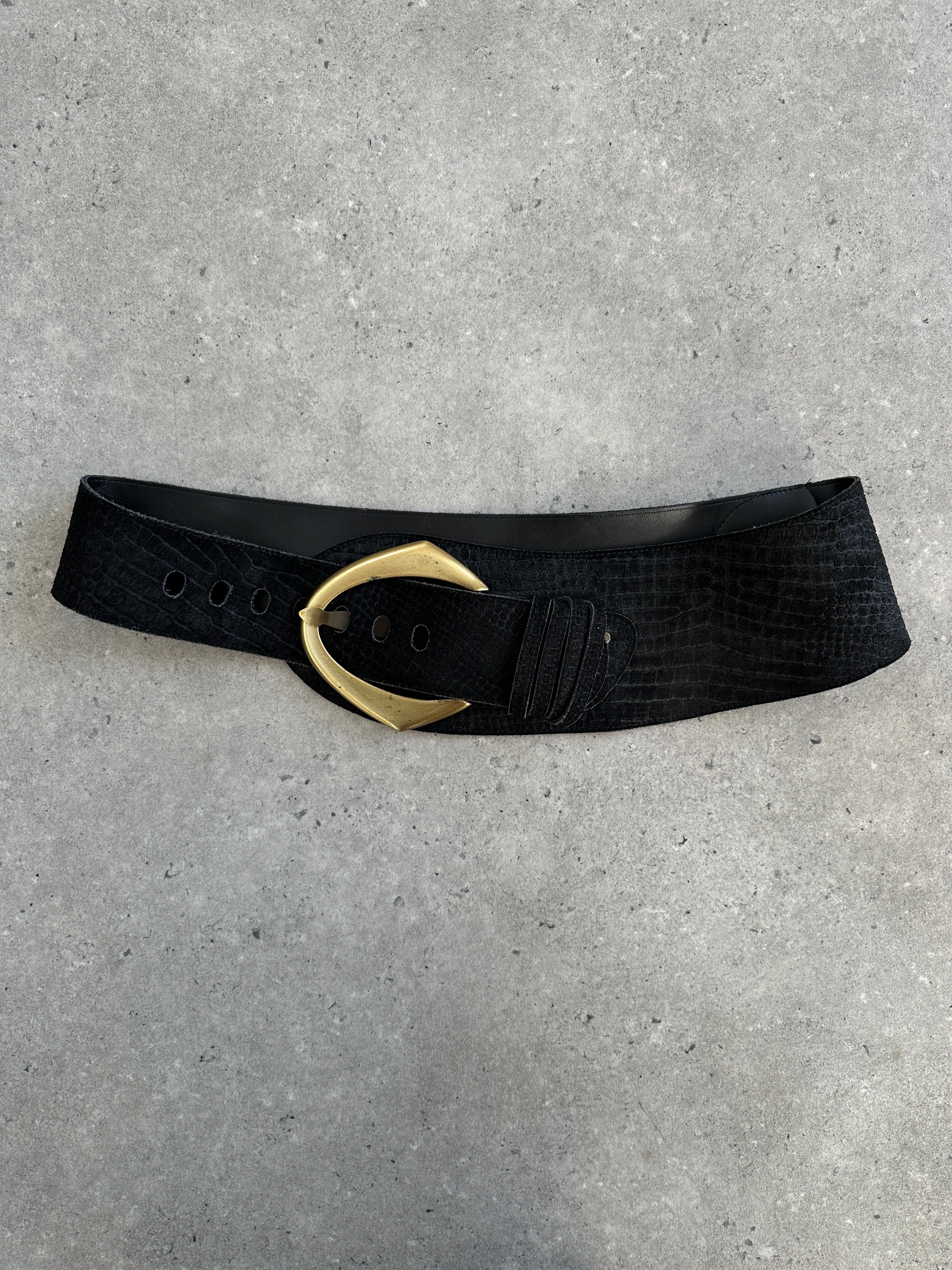 Vintage 1990s chunky textured faux leather belt with silver buckle, adjustable W30-36, stylish retro accessory.