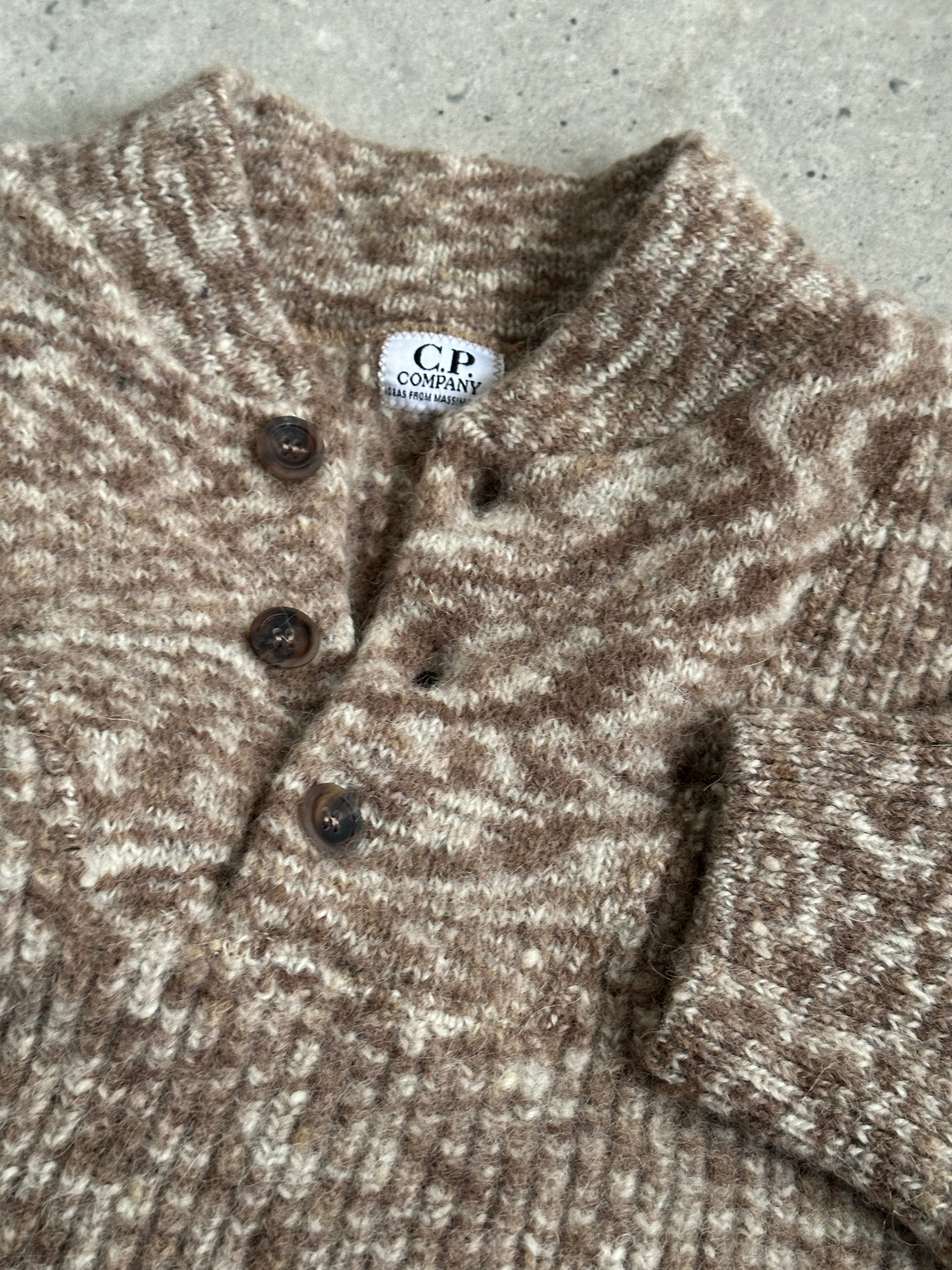 CP Company 80-90s wool alpaca knitted jumper in size L, featuring a cozy, textured design and classic crewneck style.