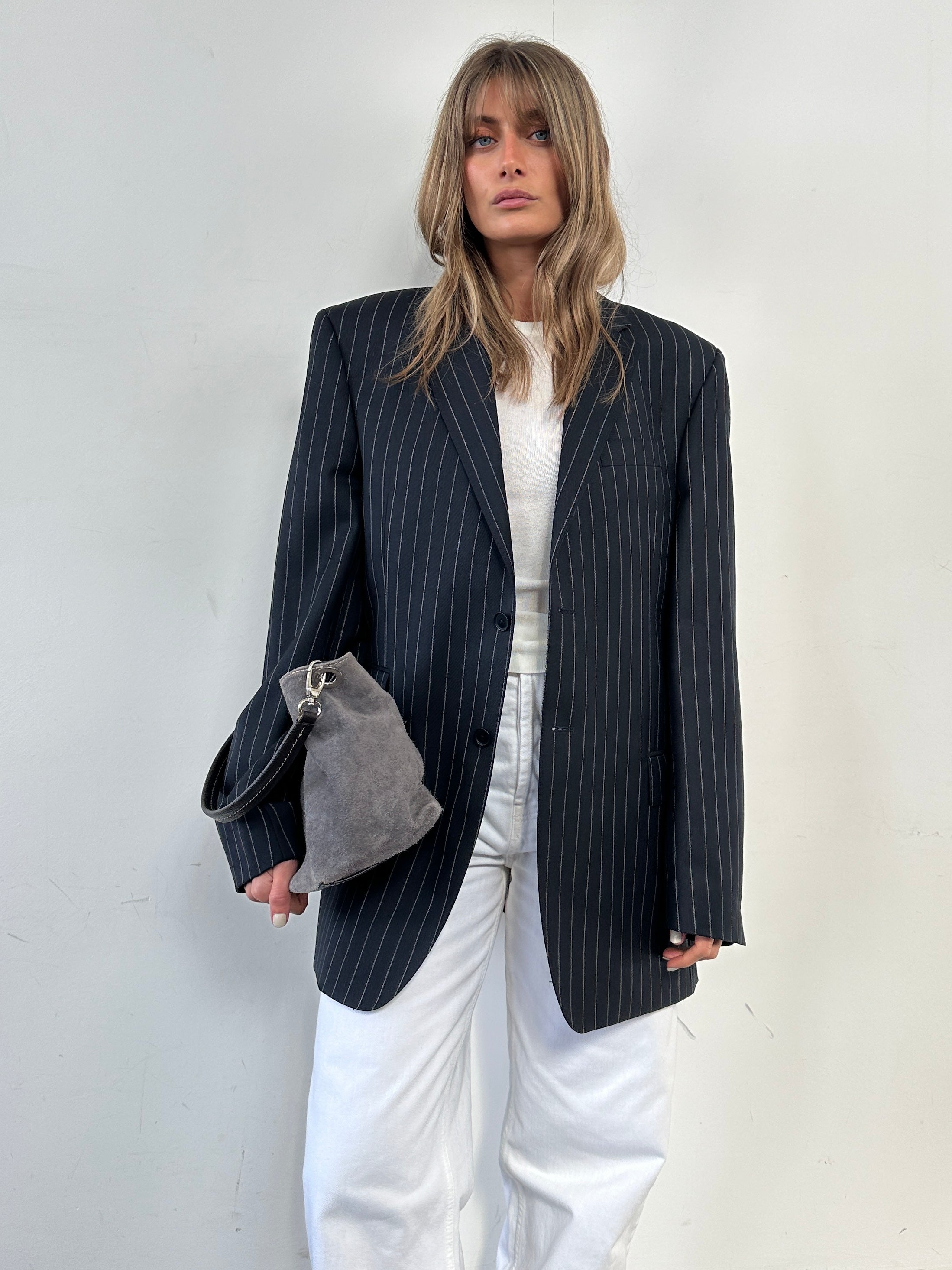 Vintage pinstripe pure wool single-breasted blazer in size 44L/XXL, featuring classic lapels and tailored fit.