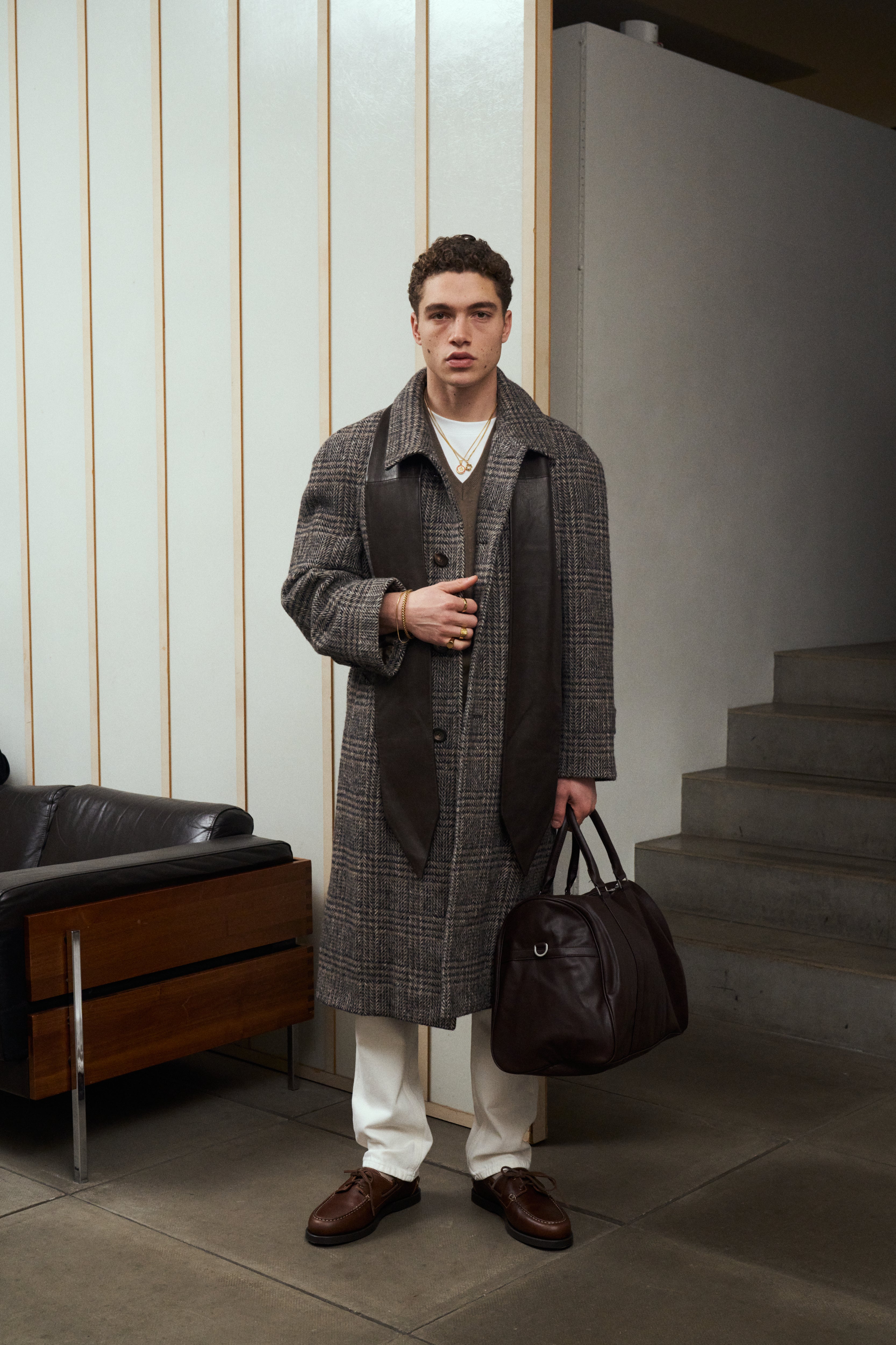 Vintage wool check coat with belt in XL/XXL size, featuring a classic pattern and tailored fit for a sophisticated look.