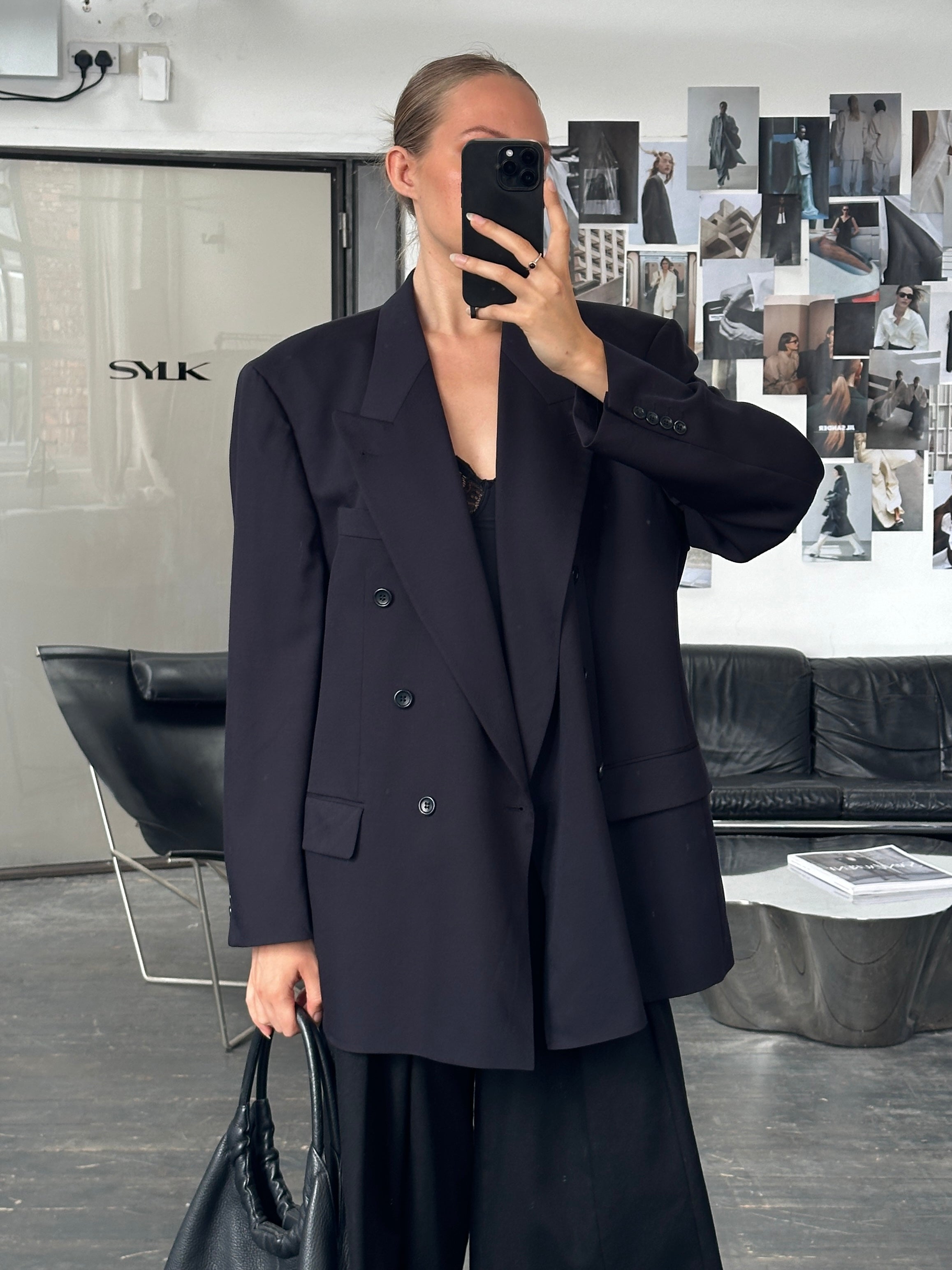 Hugo Boss 1990s double-breasted wool blazer in size 44L/XL, featuring classic tailored fit and stylish lapels.