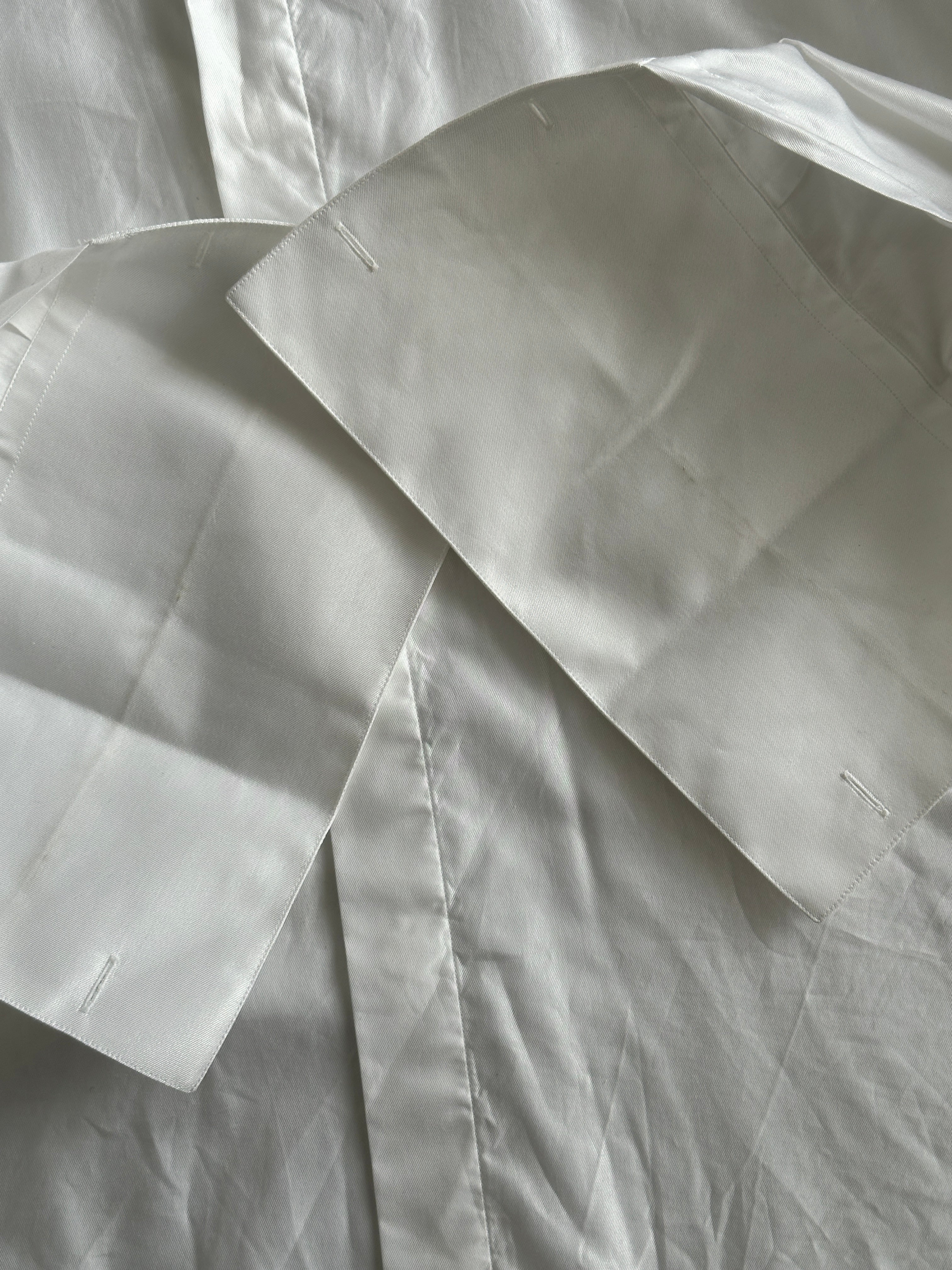Rocco Barocco satin wing collar cotton dress shirt in size XL, featuring a classic white design and button-front closure.