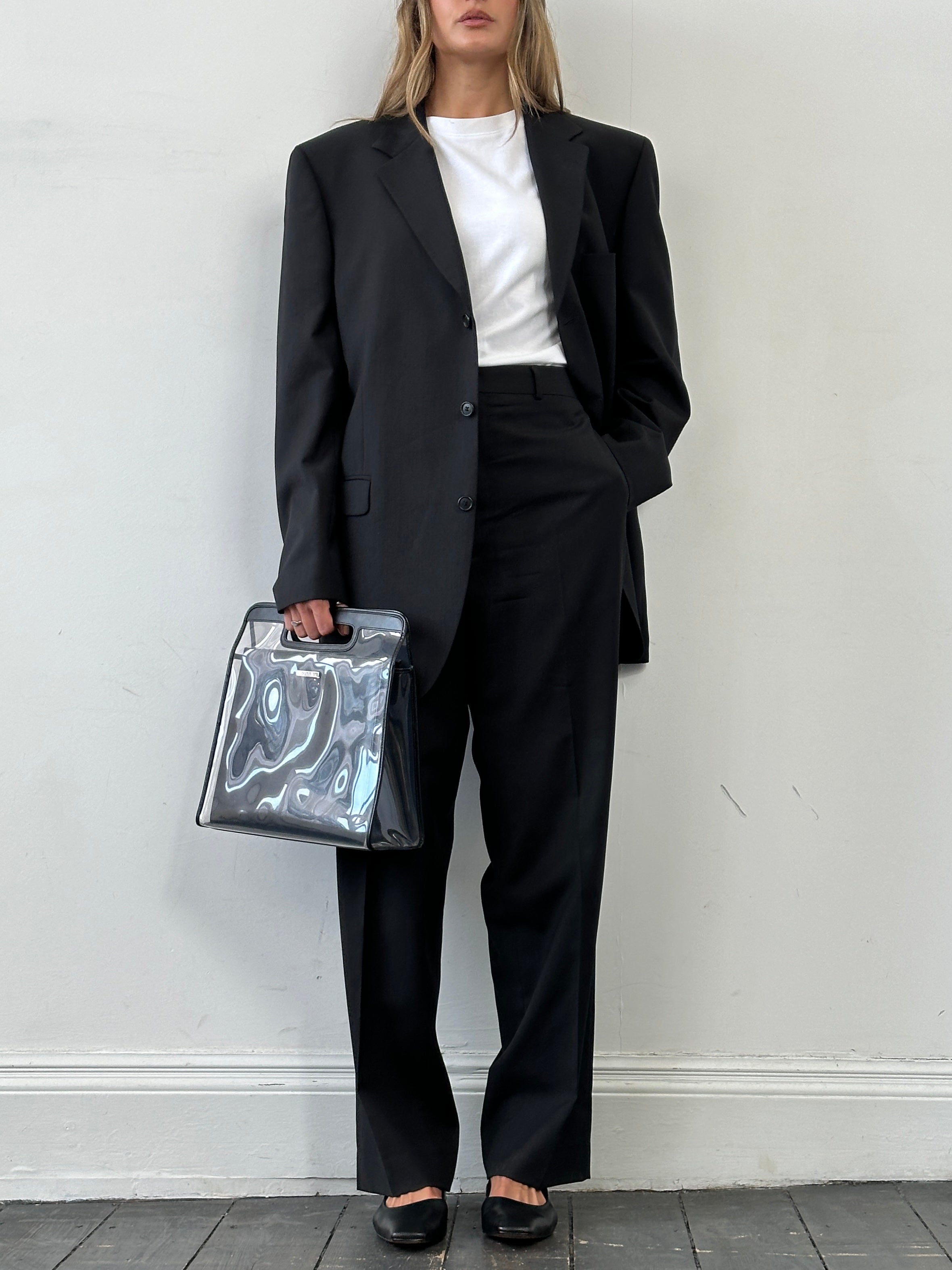 Yves Saint Laurent Pour Homme blue wool single-breasted suit, 46R/W38, tailored fit with lapel collar and button closure.