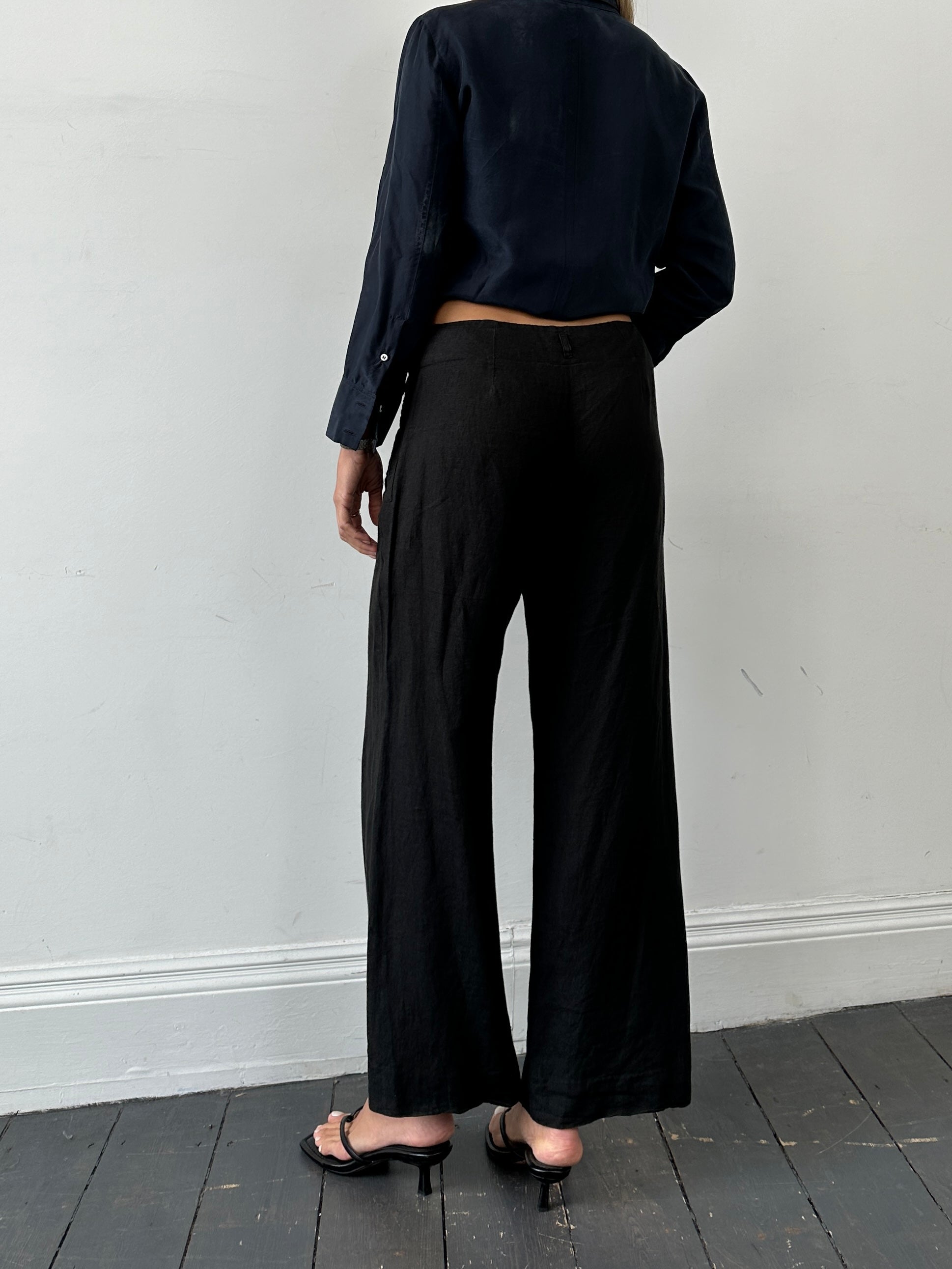 MAX & Co pure linen mid-rise wide-leg trousers in W30, showing soft fabric and relaxed fit on model.