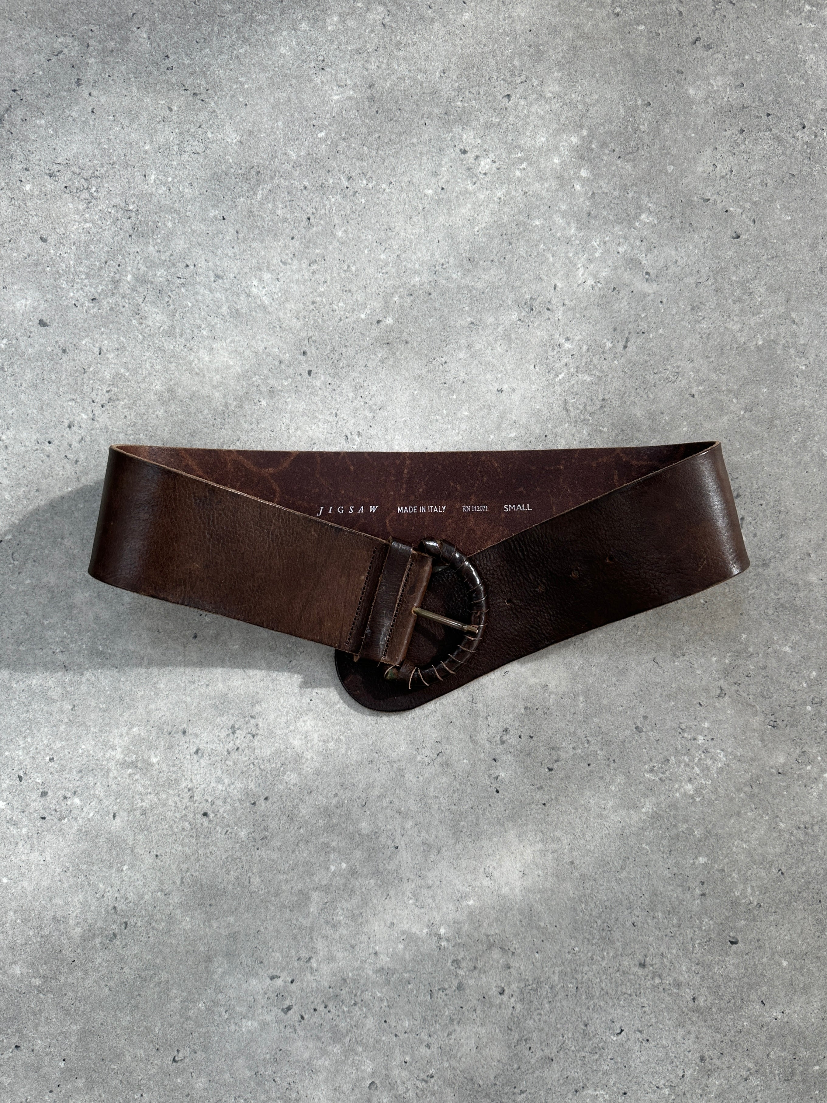 Jigsaw 1990s chunky leather belt in dark brown with brass buckle, fits waist sizes W30-34, stylish vintage accessory