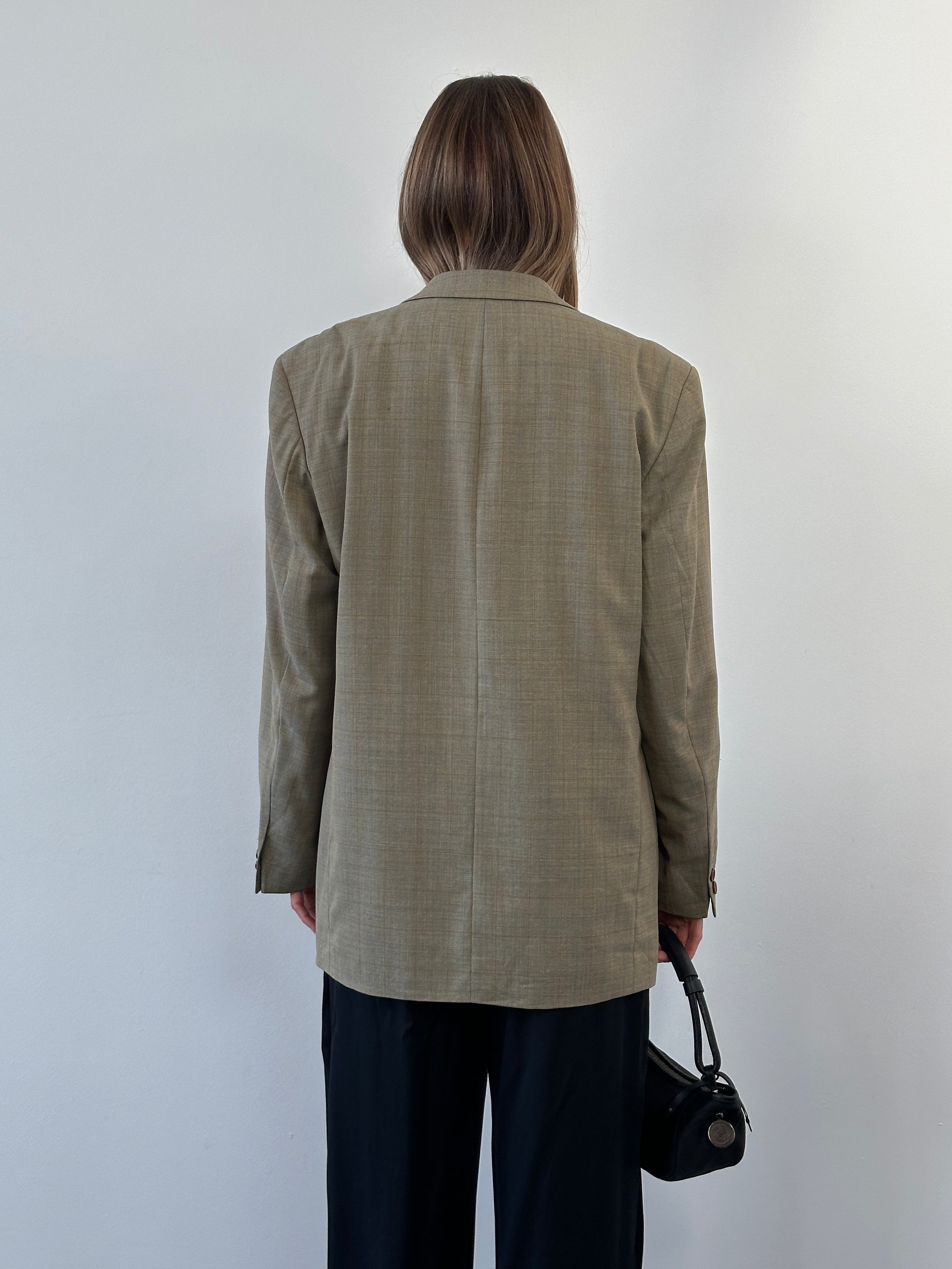 Loro Piana Roy Robson 2000s check wool blazer, tailored fit, navy and gray pattern, size 44R/XL, classic stylish blazer.