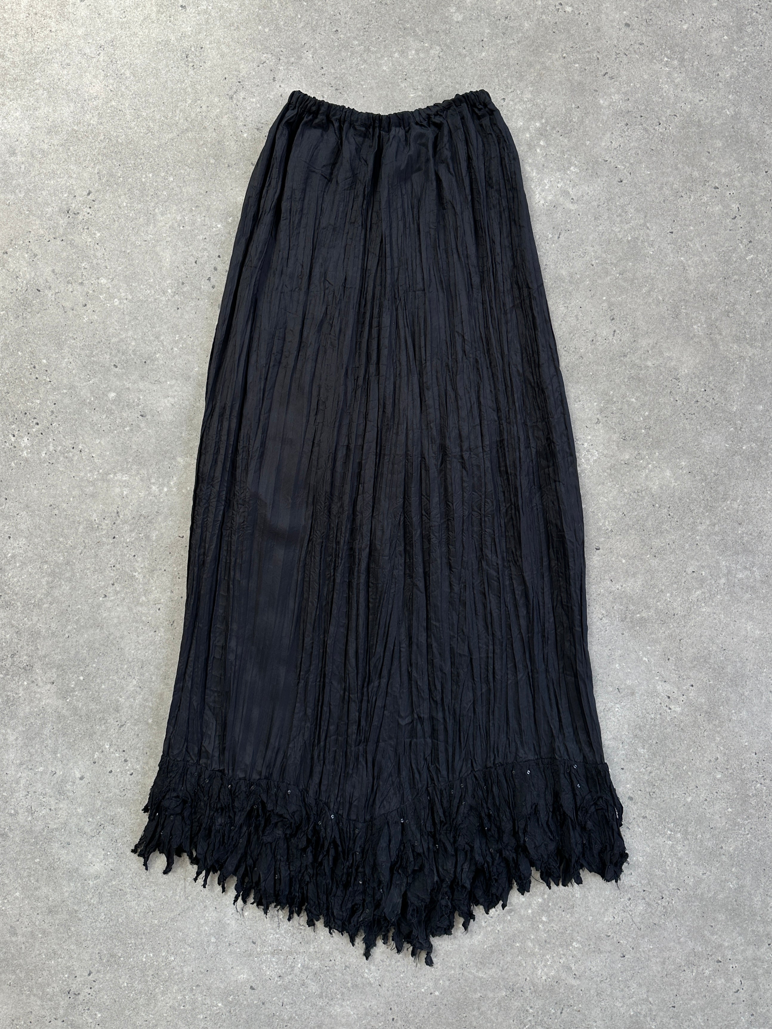 Italian vintage 2000s pure silk crinkle midi skirt in S/M, featuring a flowing design and elegant texture.