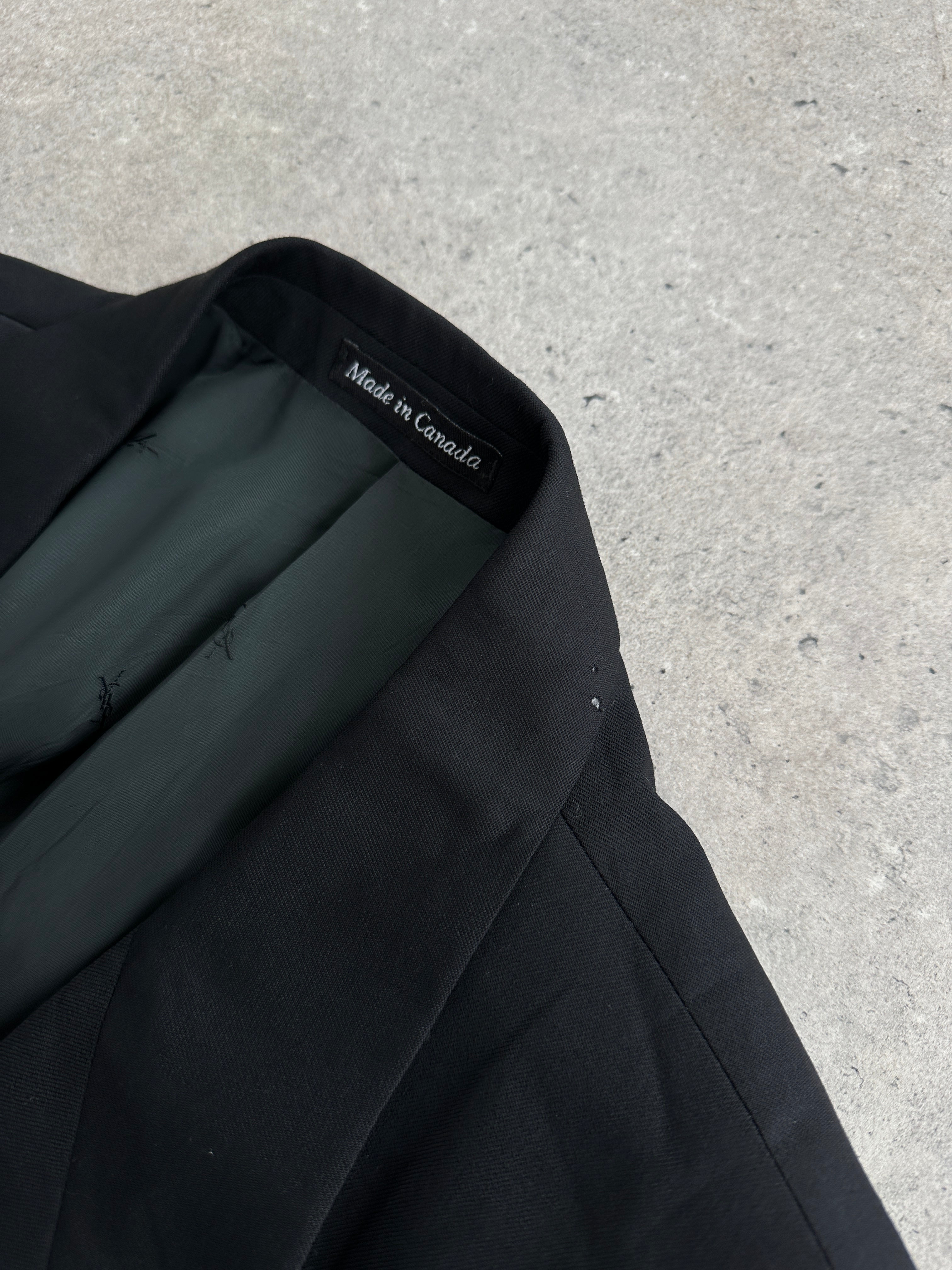 Yves Saint Laurent 90s pure wool single-breasted blazer in size 44R/L, shown in a classic tailored fit with notch lapels.